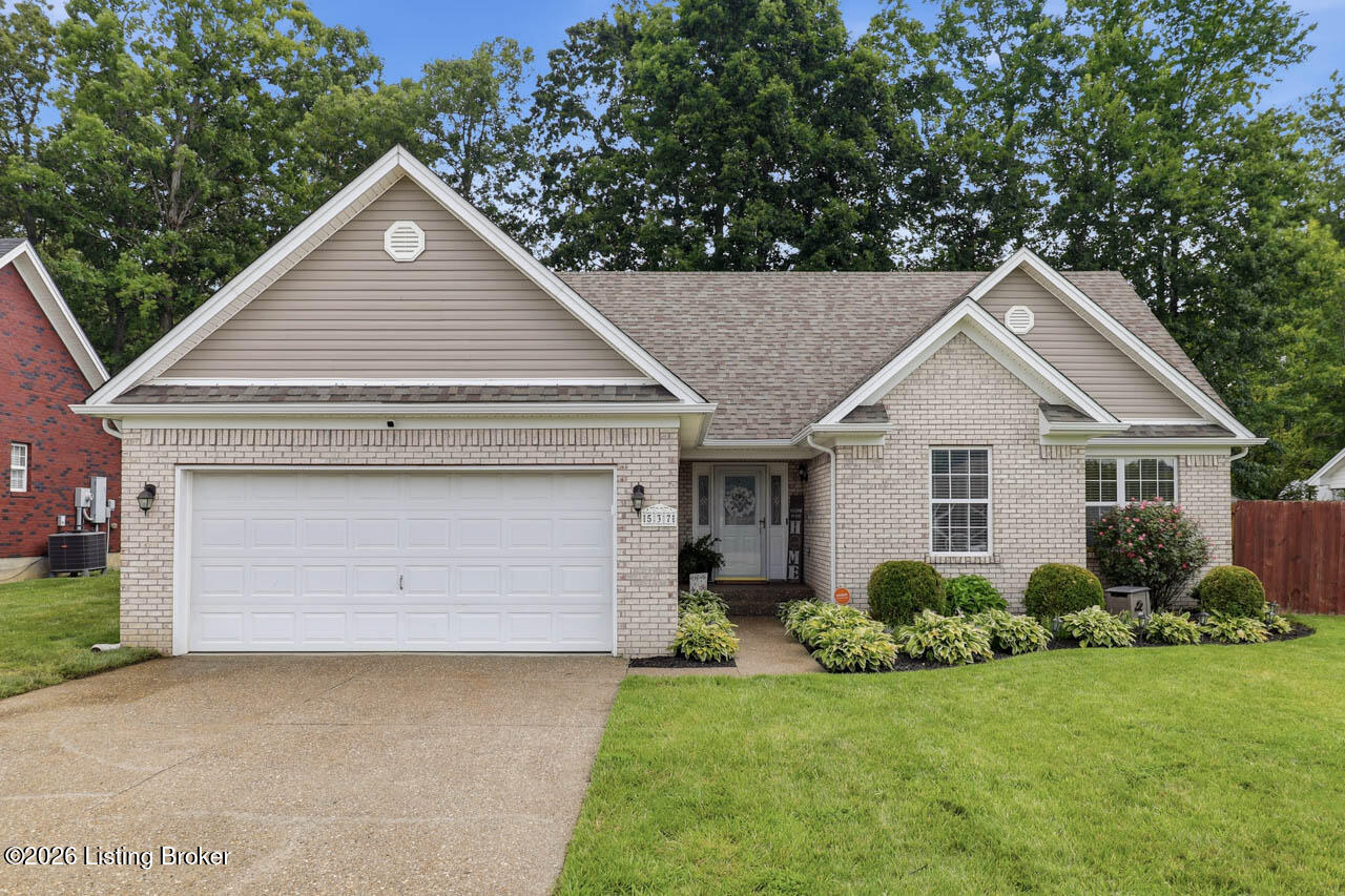 537 Shady Glen Cir