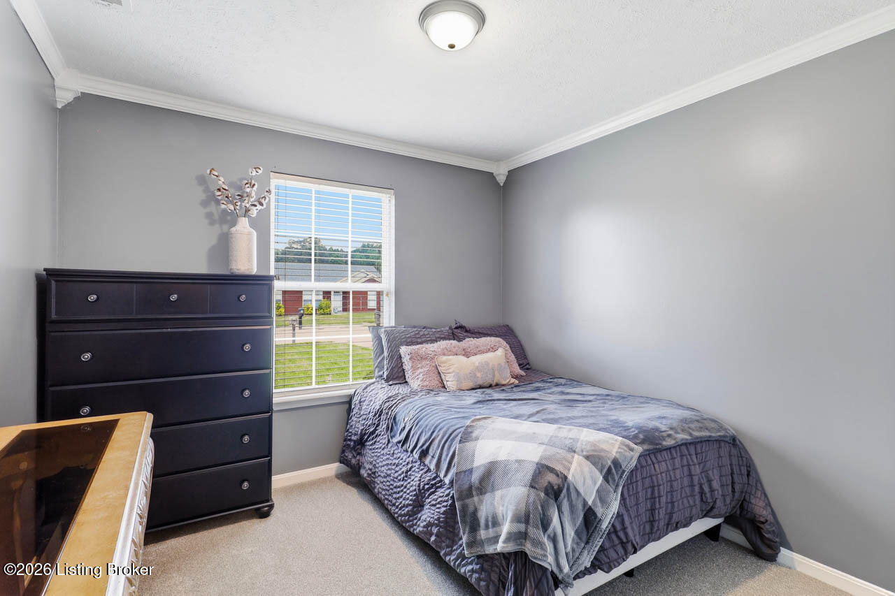 537 Shady Glen Cir