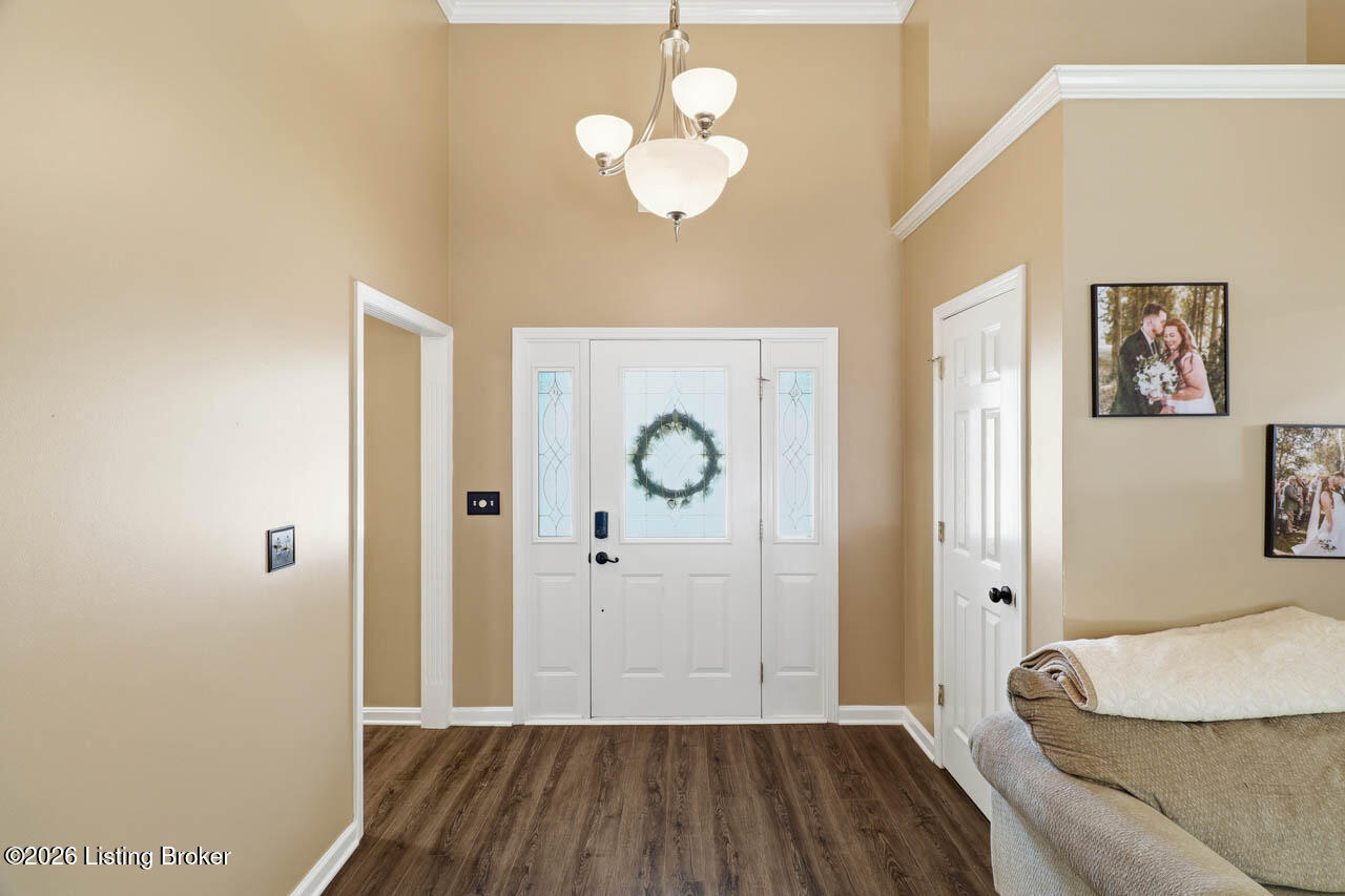 537 Shady Glen Cir
