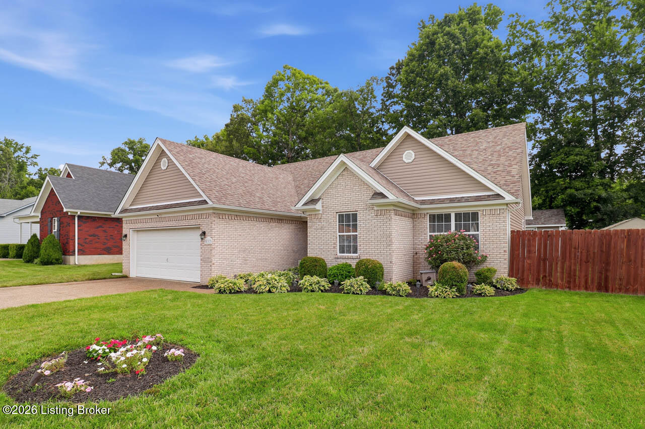 537 Shady Glen Cir