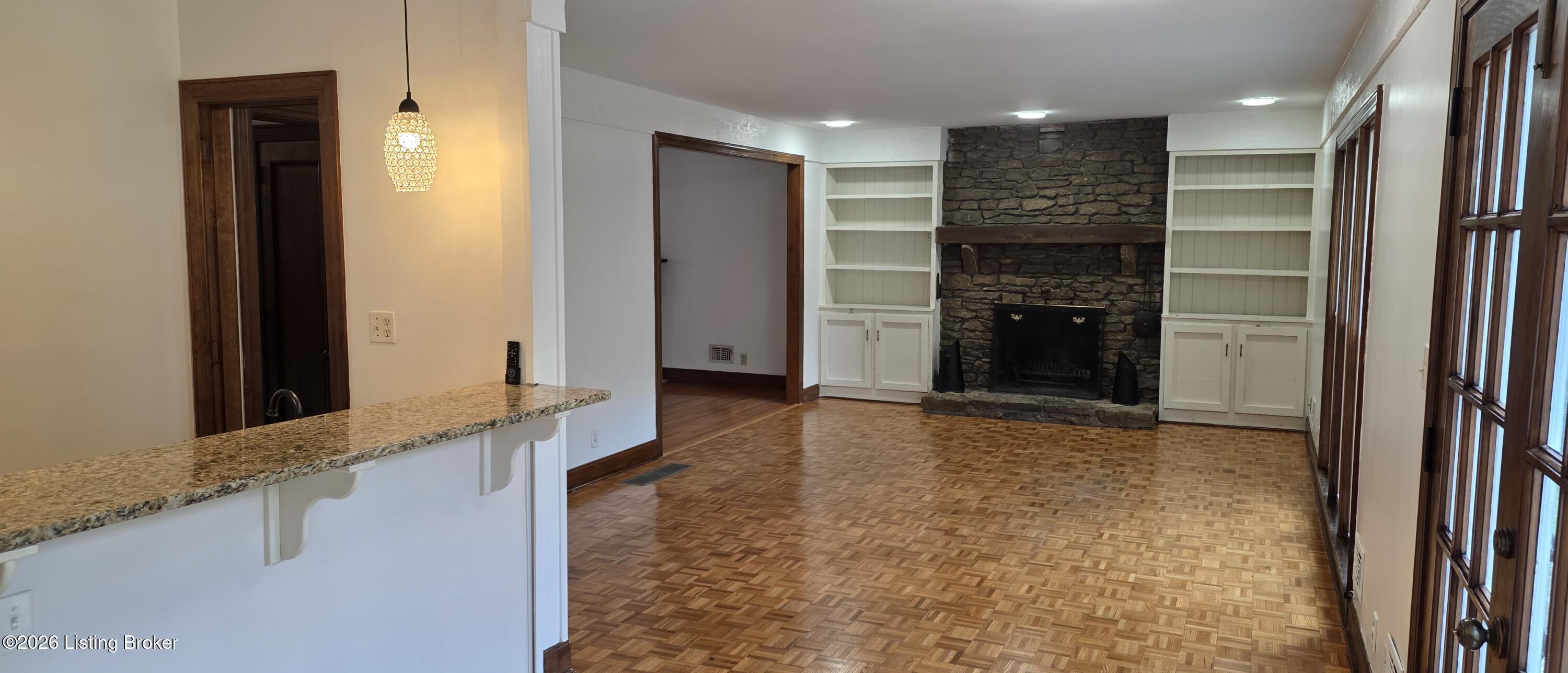 7246 Heatherly Square