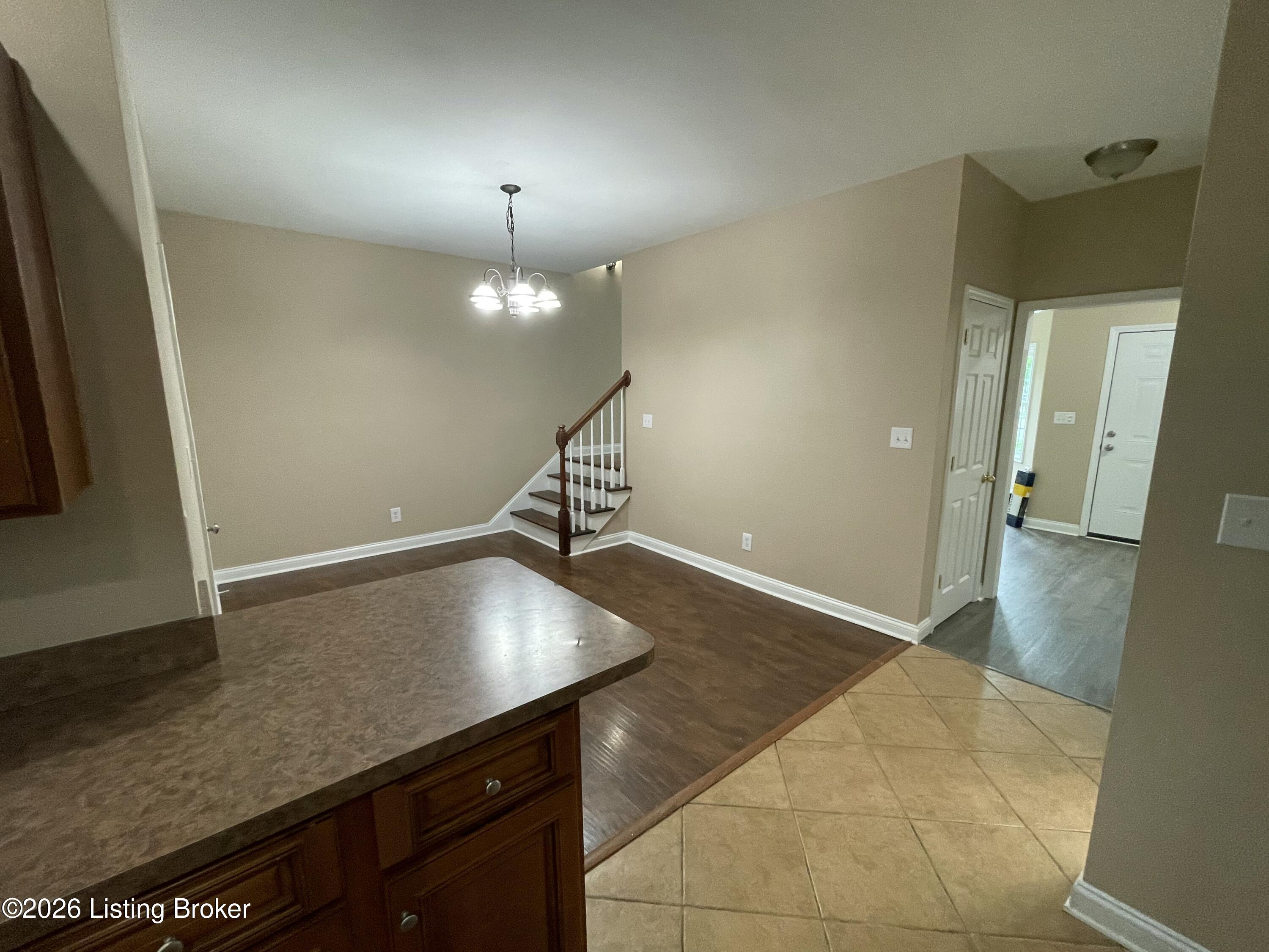 126 Crossing Ct 3
