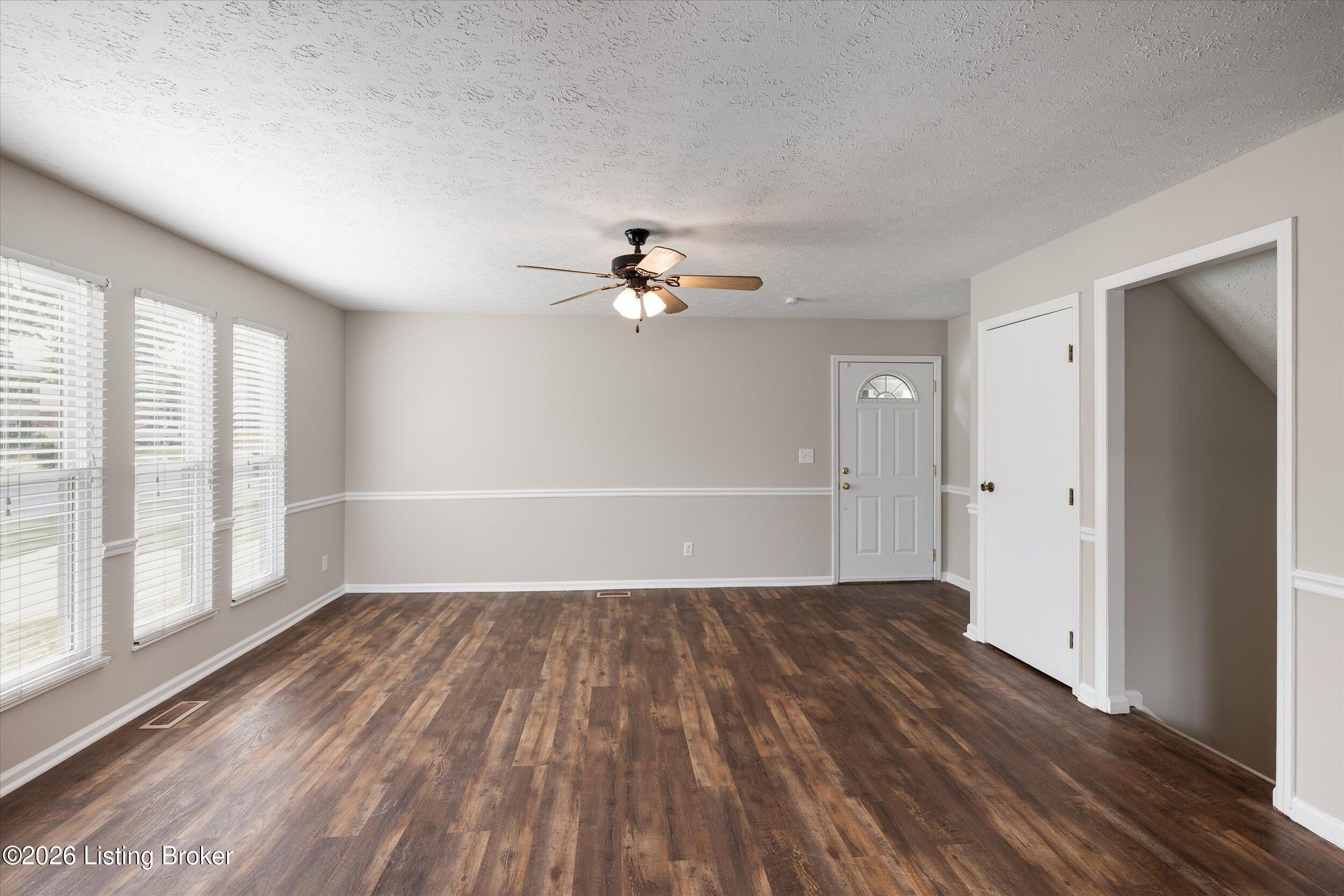 7322 Sideoats Dr