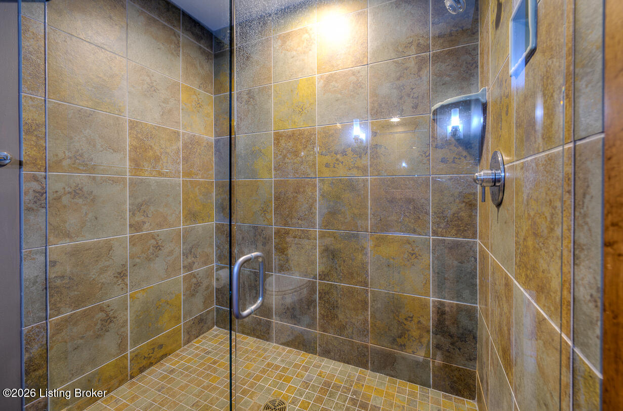 309 E Market St 313