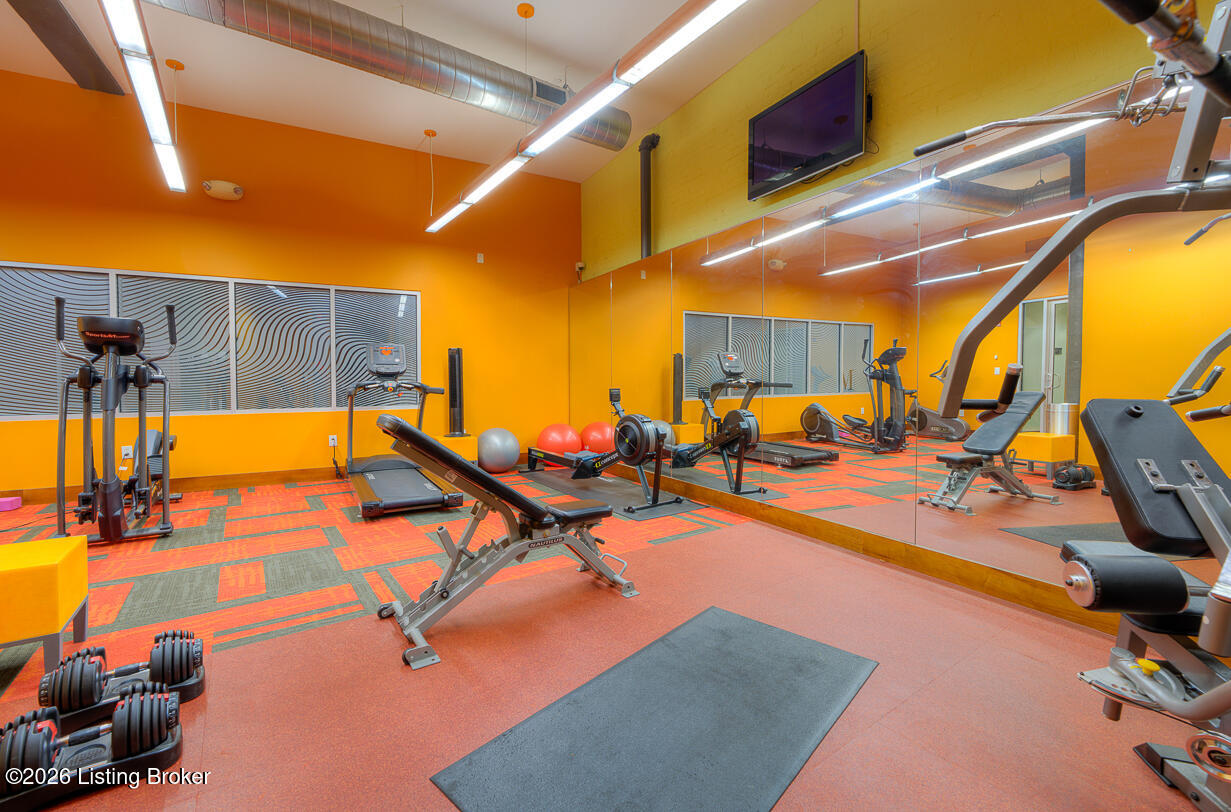 309 E Market St 313