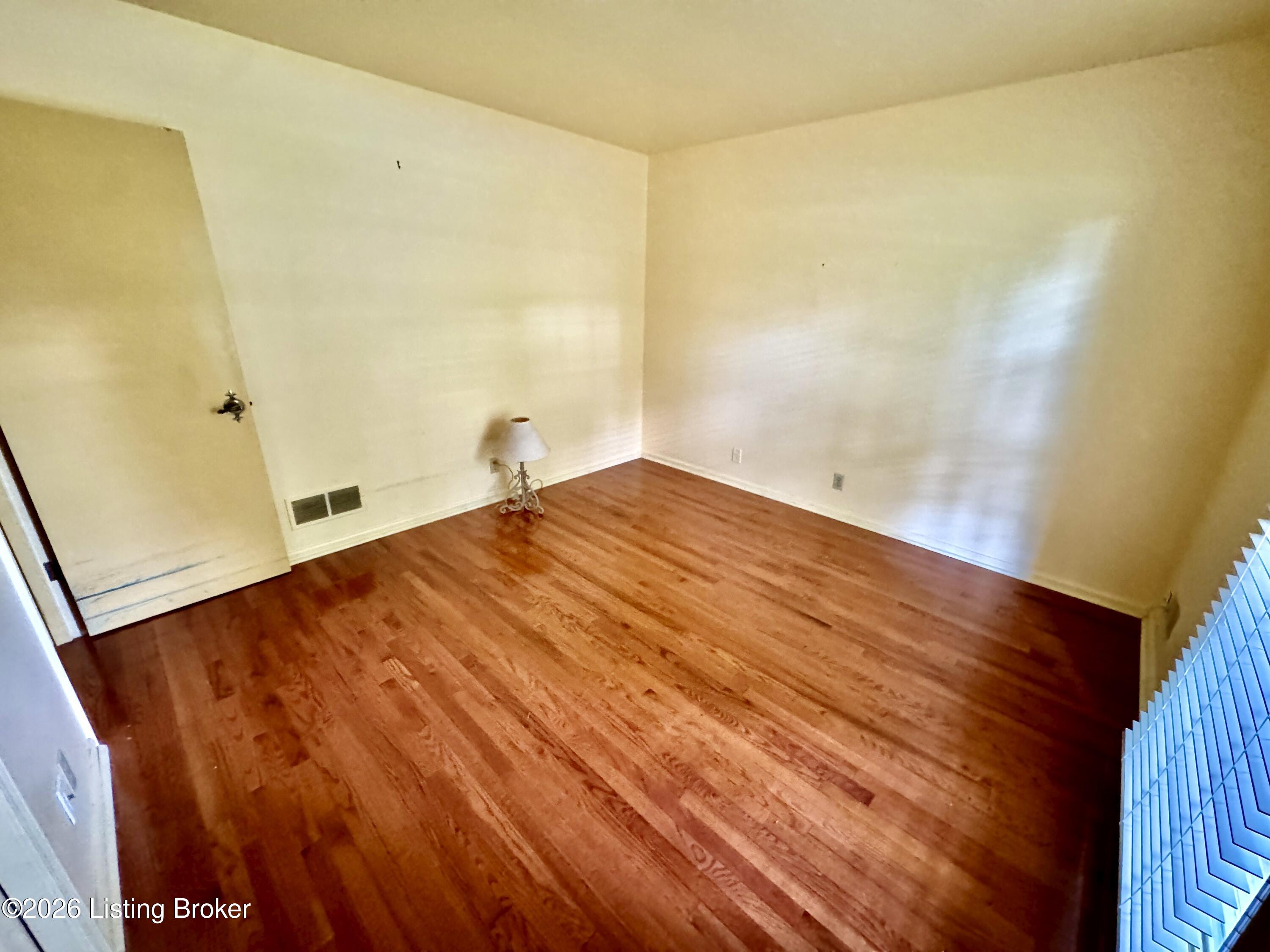 2409 Chattesworth Ln