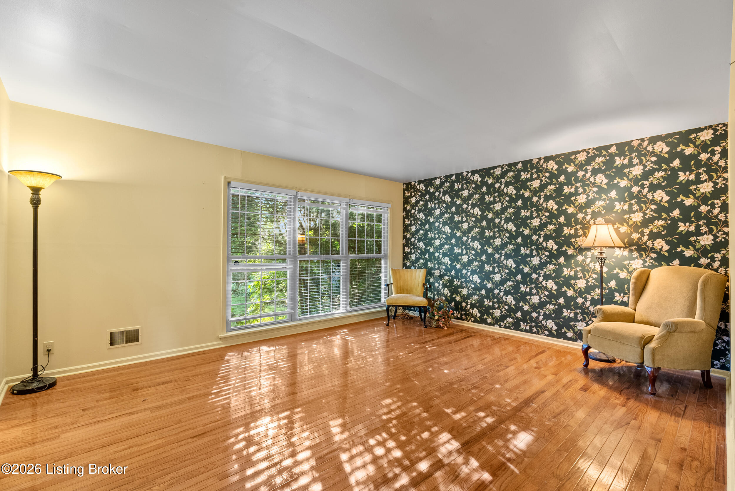 2409 Chattesworth Ln