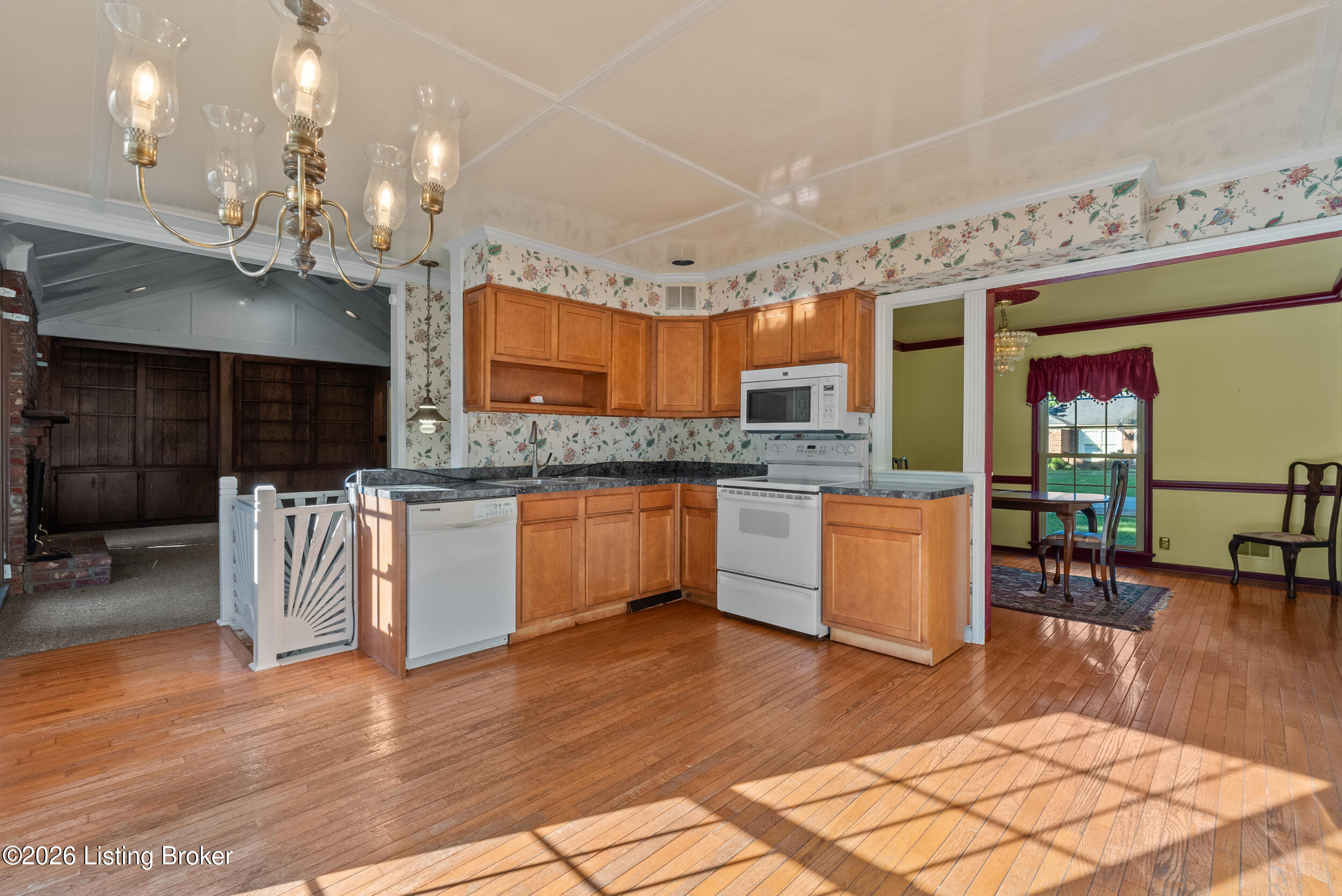 2409 Chattesworth Ln