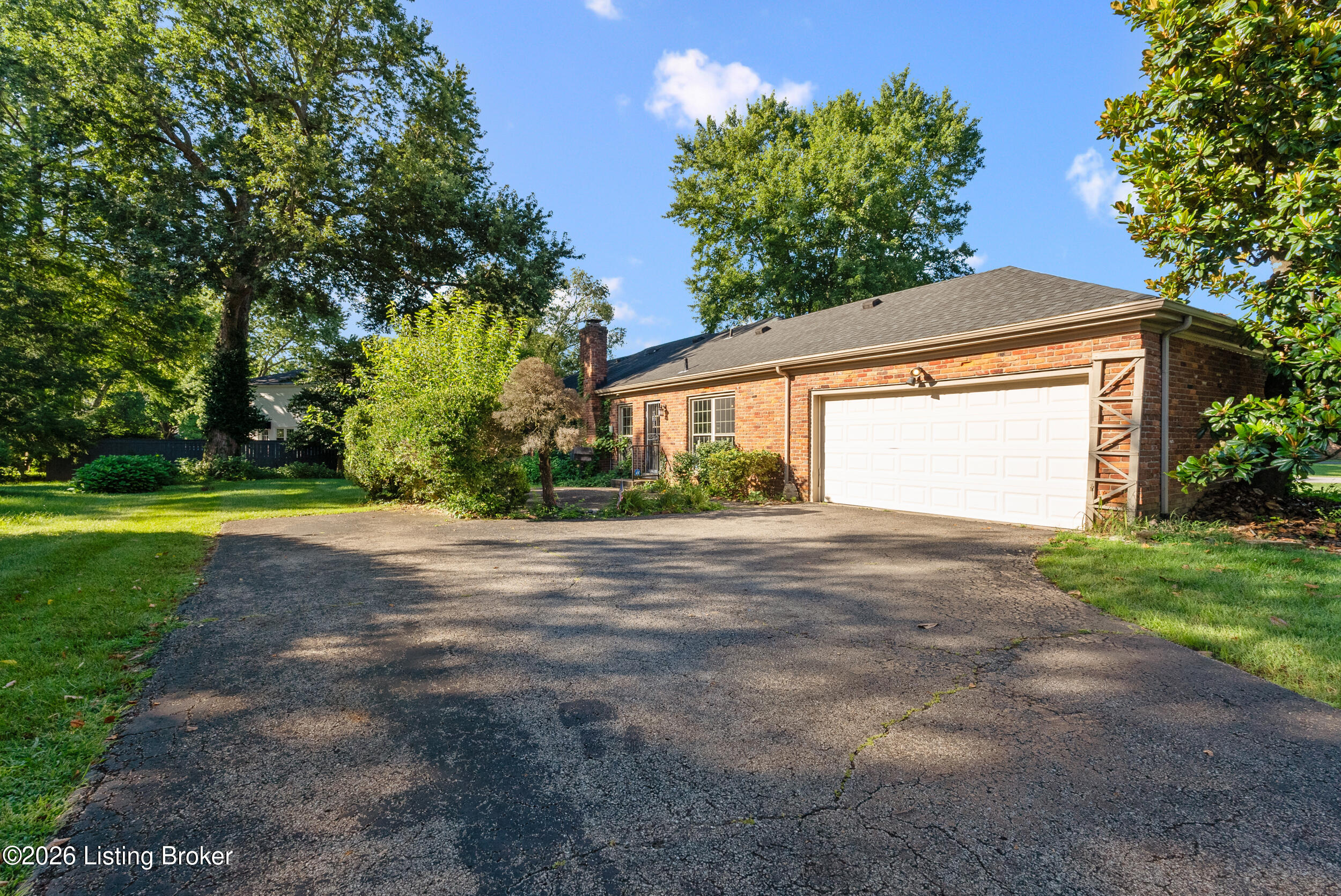 2409 Chattesworth Ln