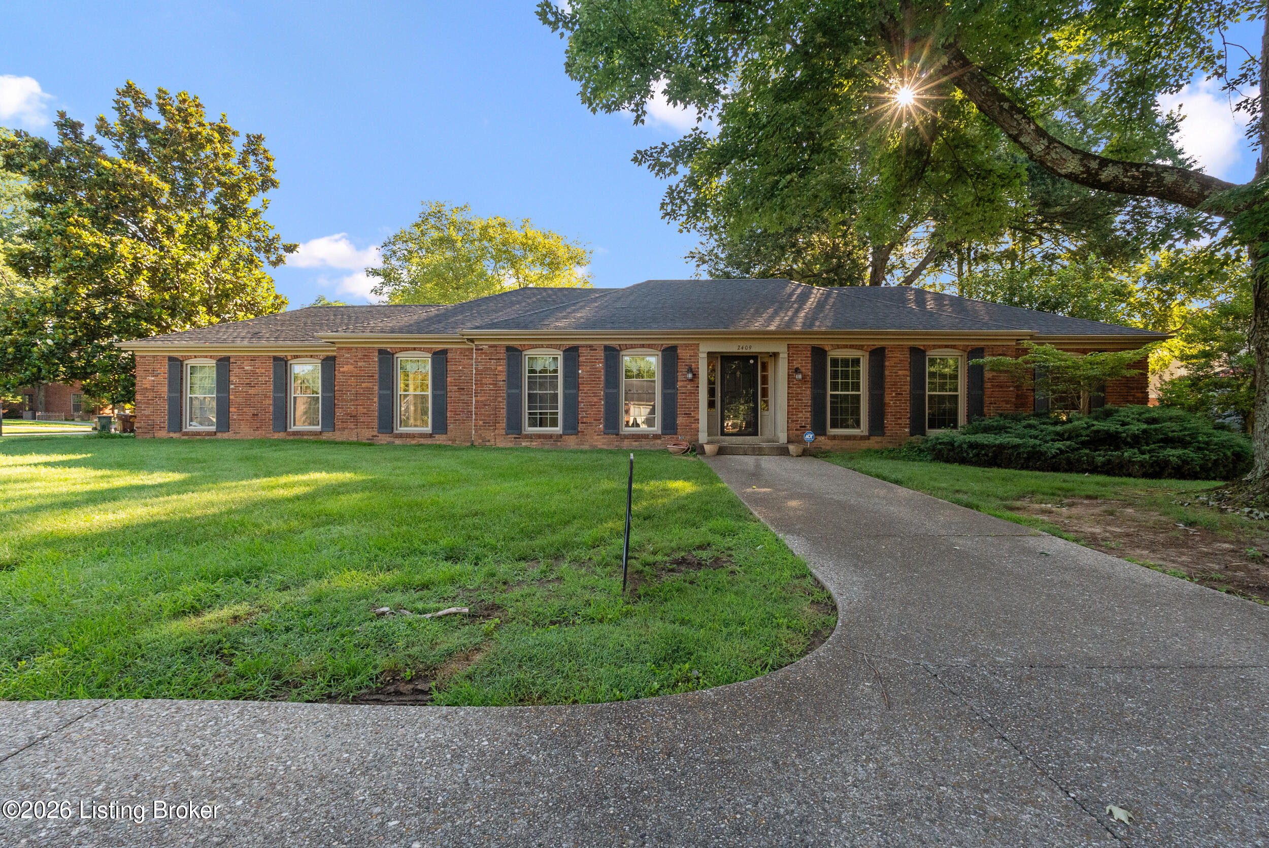 2409 Chattesworth Ln