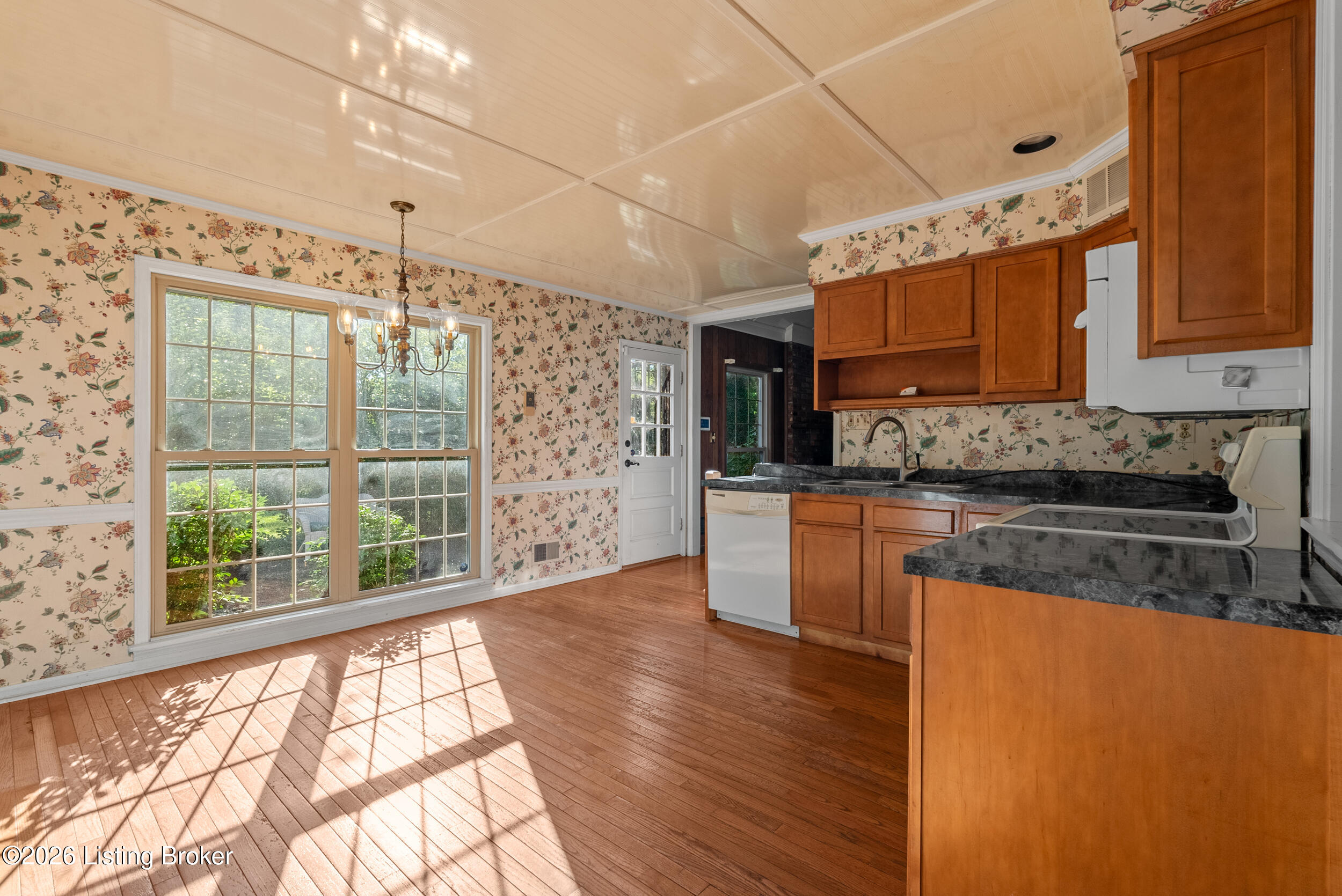 2409 Chattesworth Ln