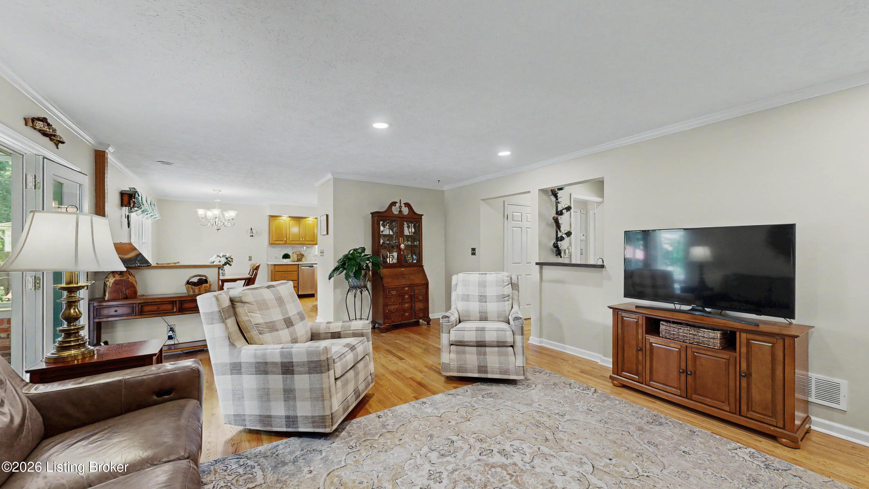 2611 Kennersley Dr