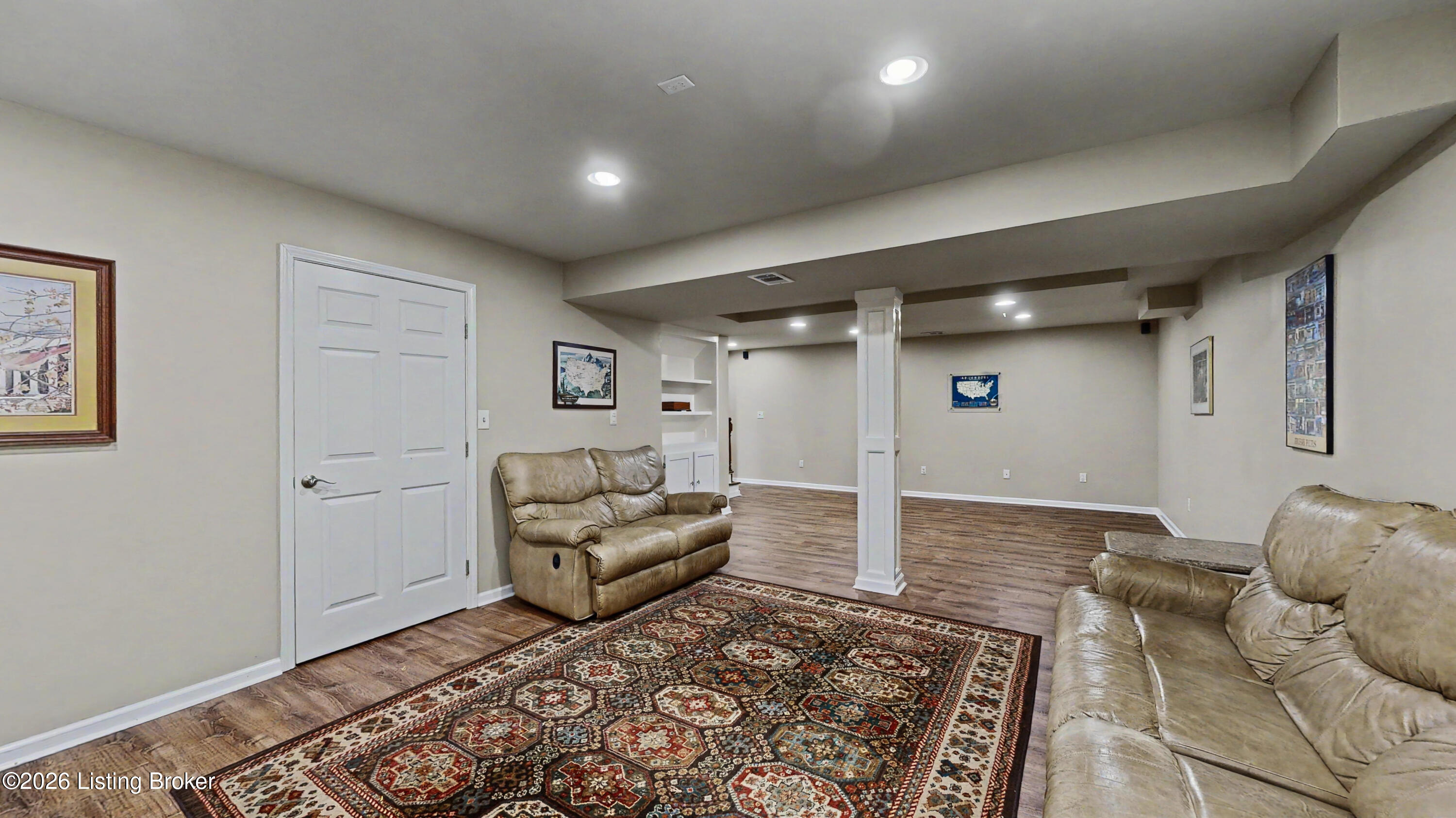 2611 Kennersley Dr