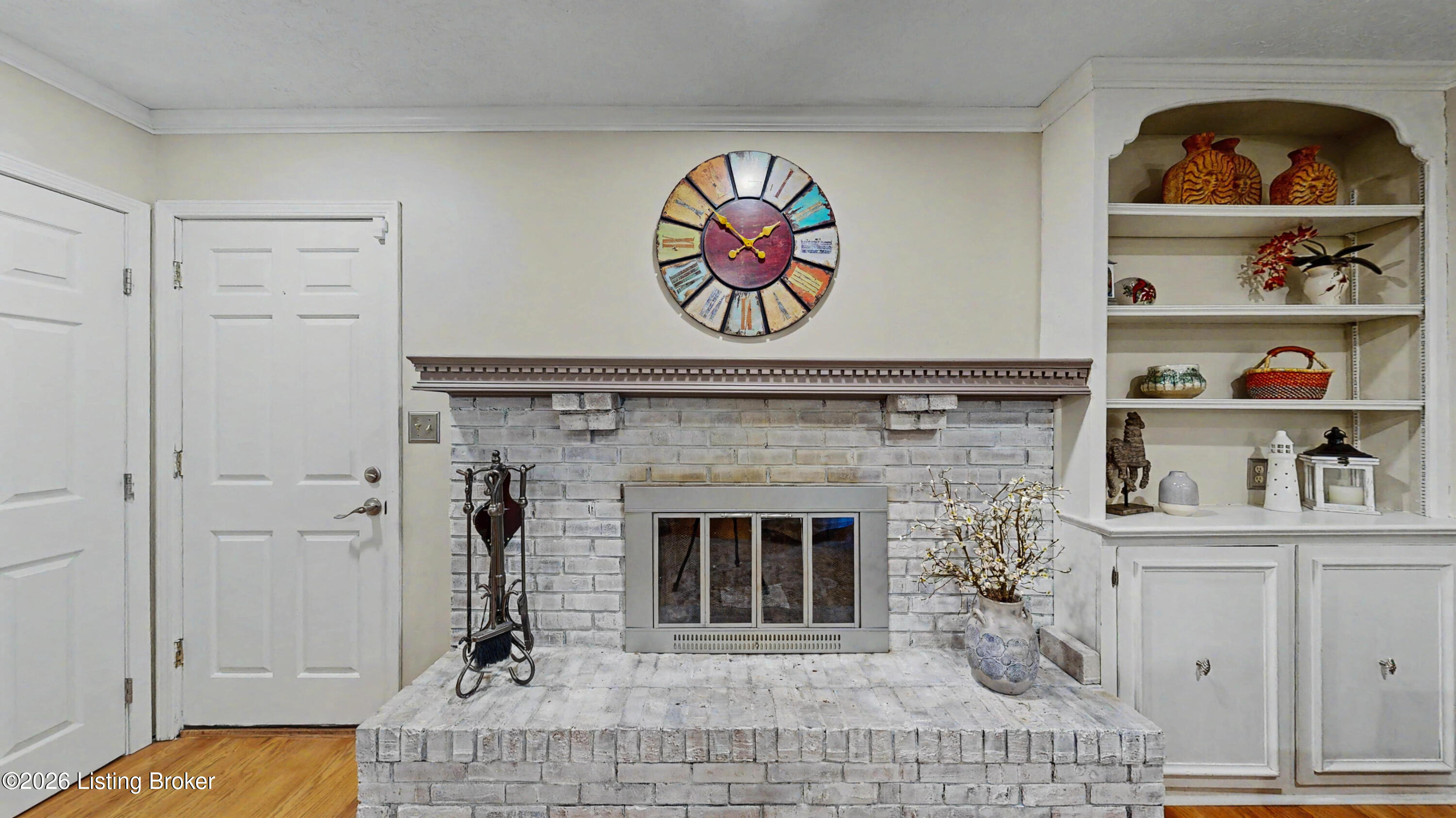 2611 Kennersley Dr