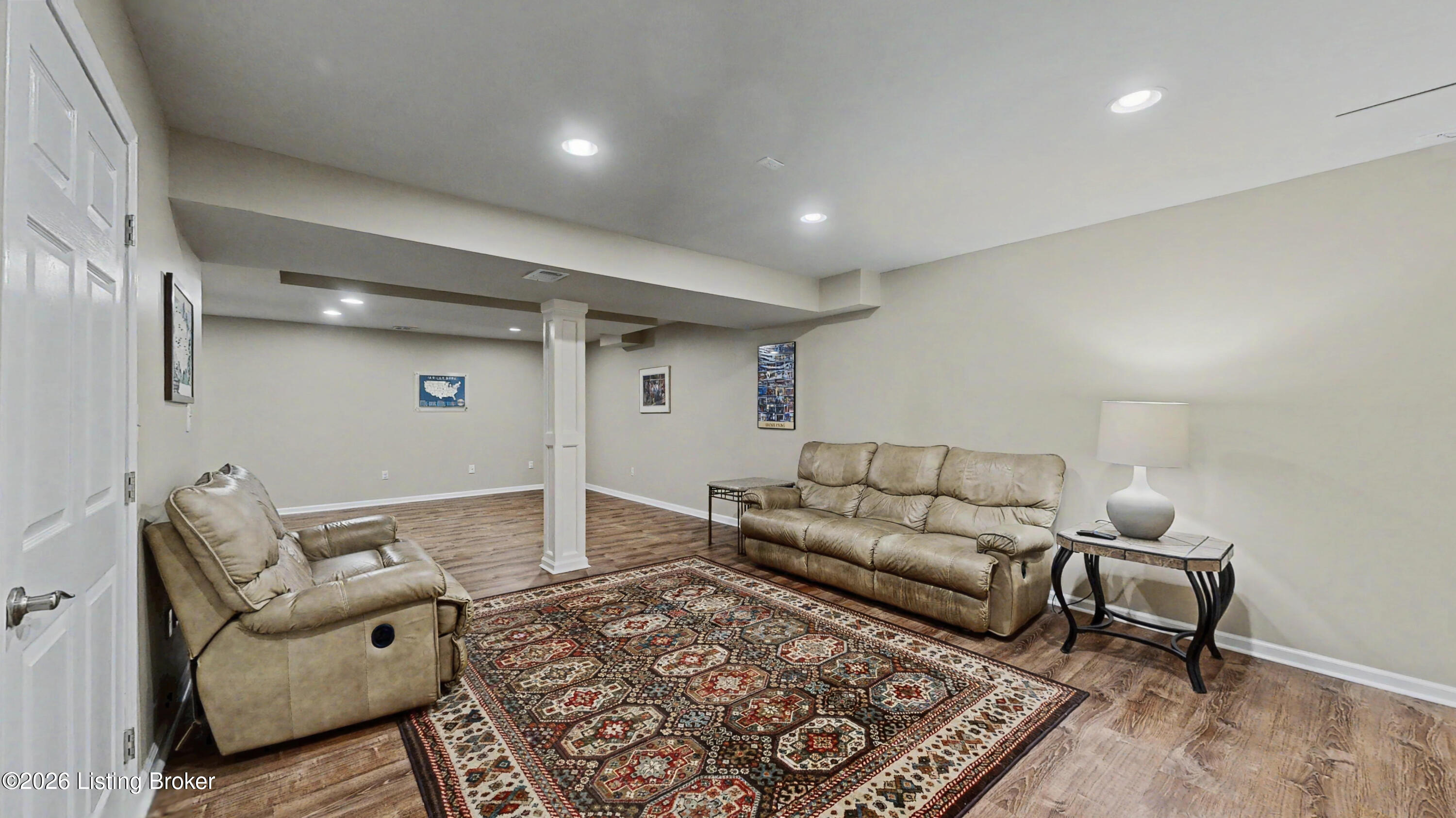 2611 Kennersley Dr