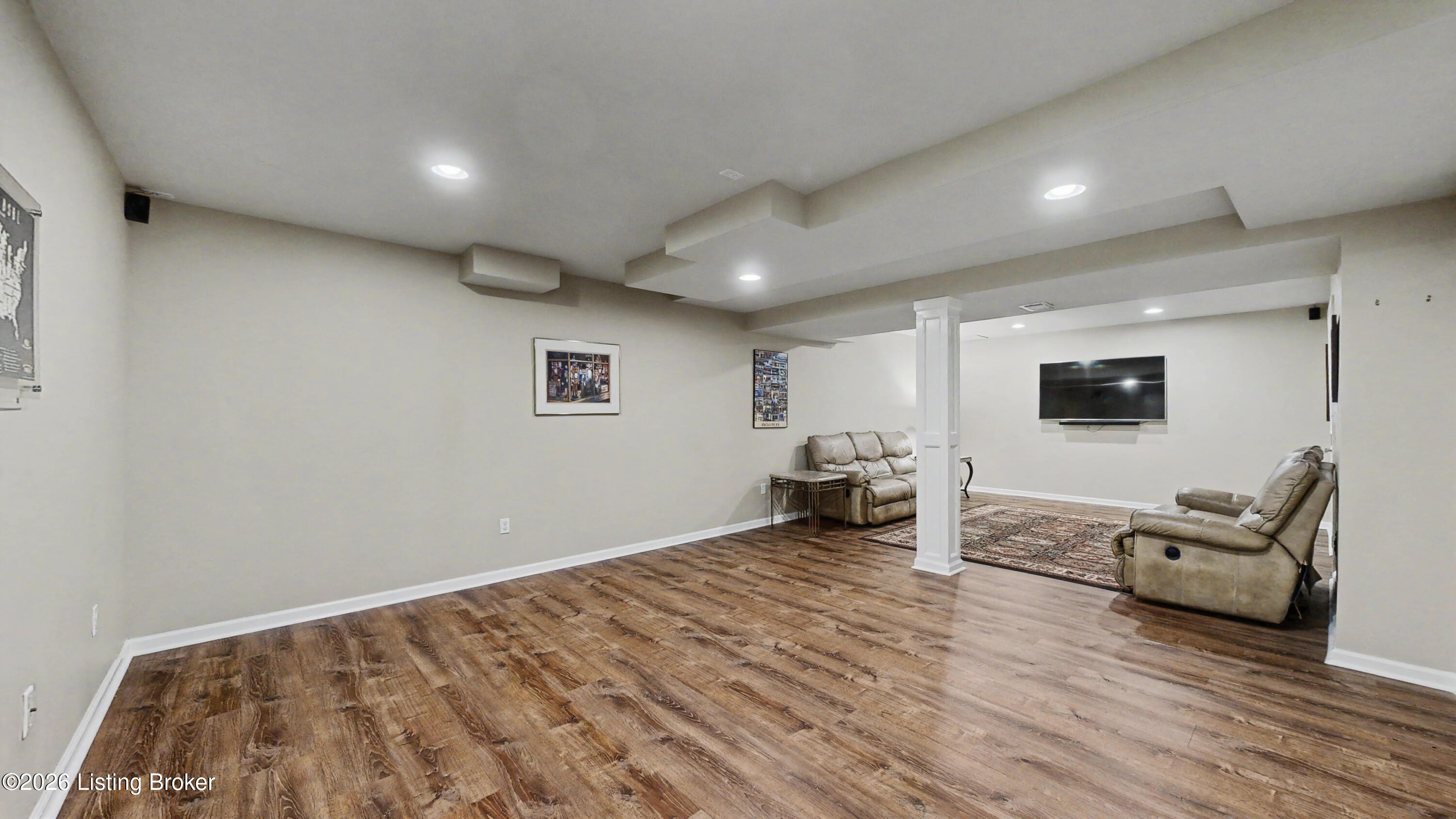 2611 Kennersley Dr