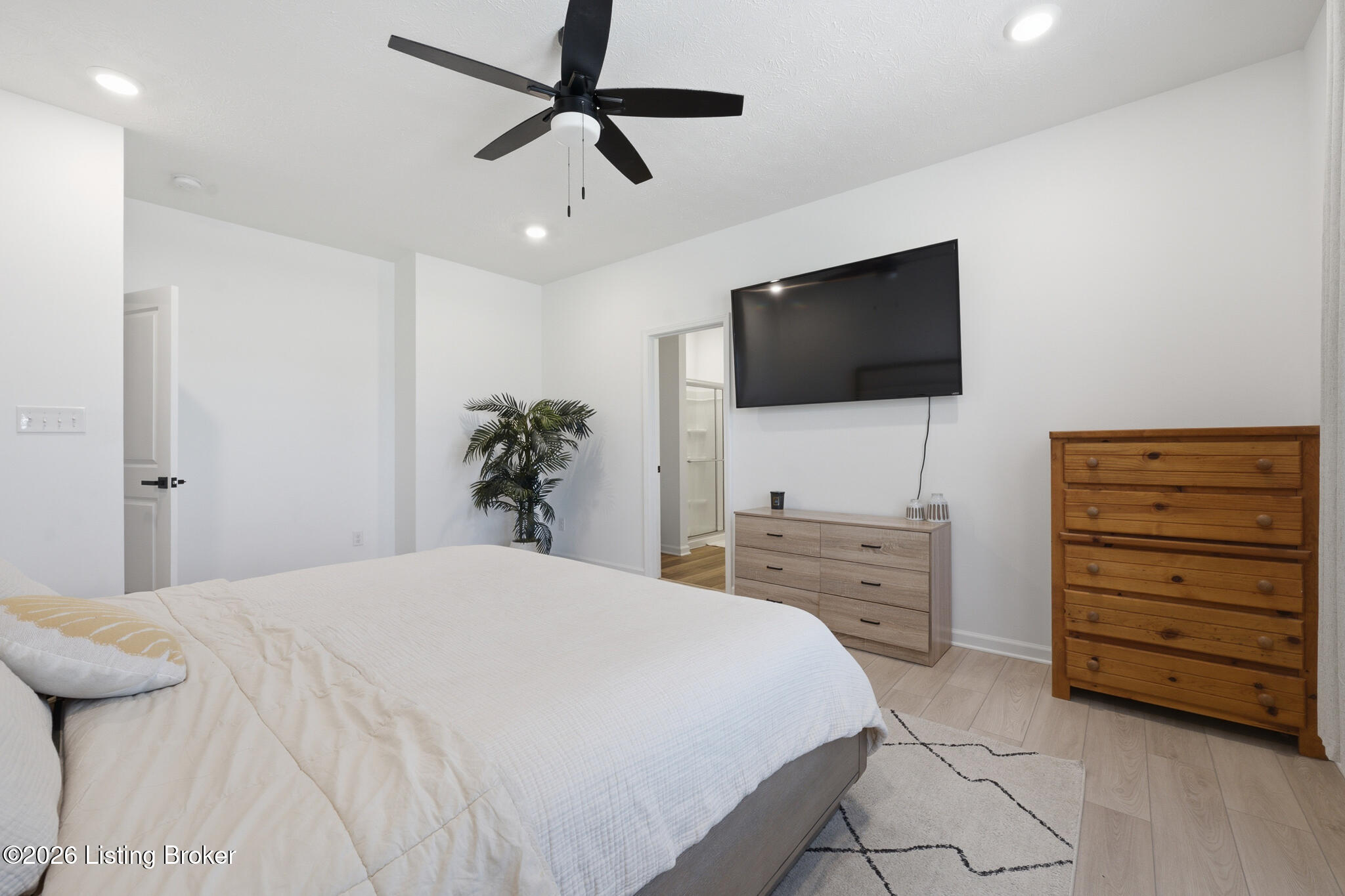 17025 Meander Way