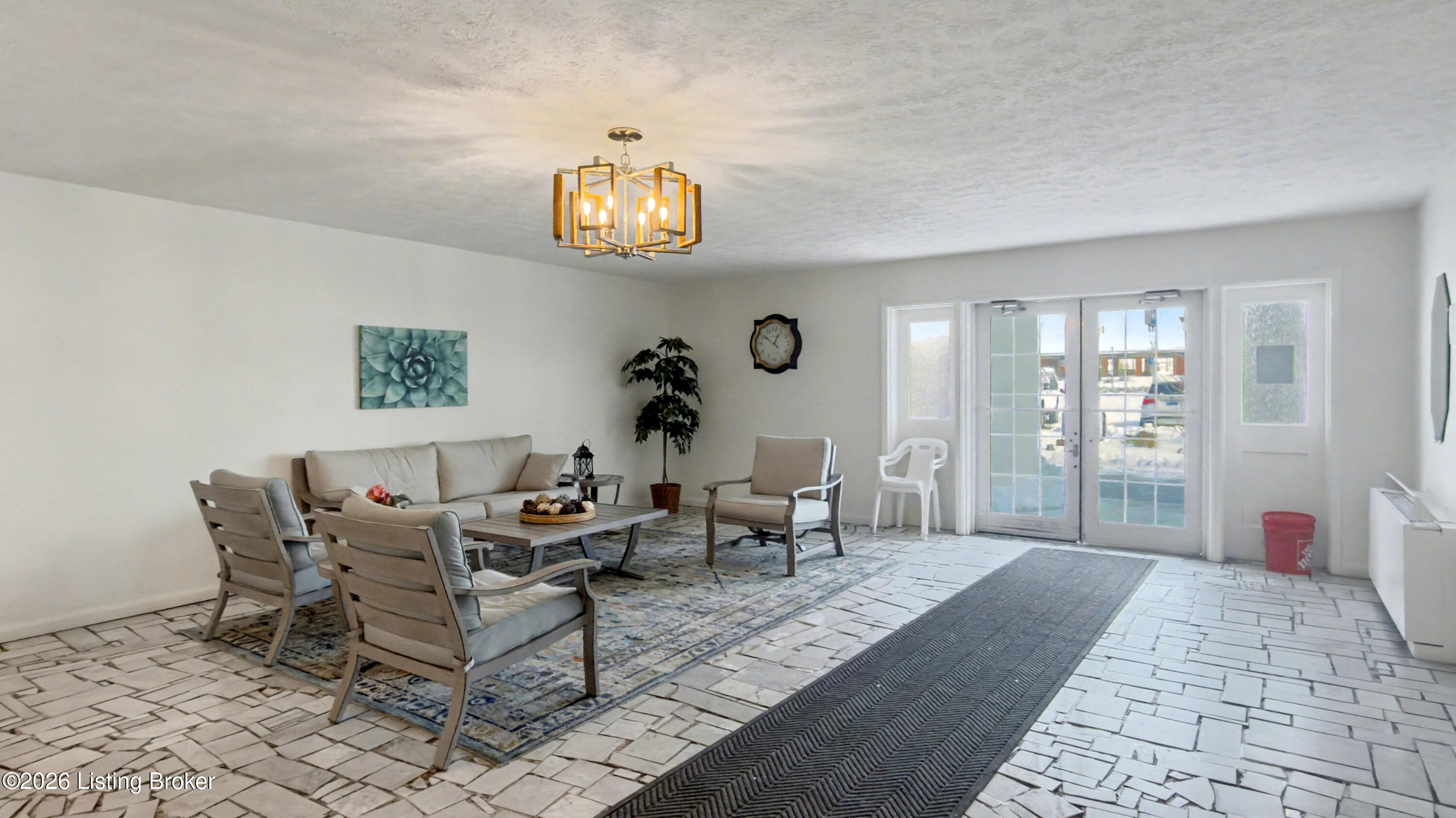 252 El Conquistador Pl