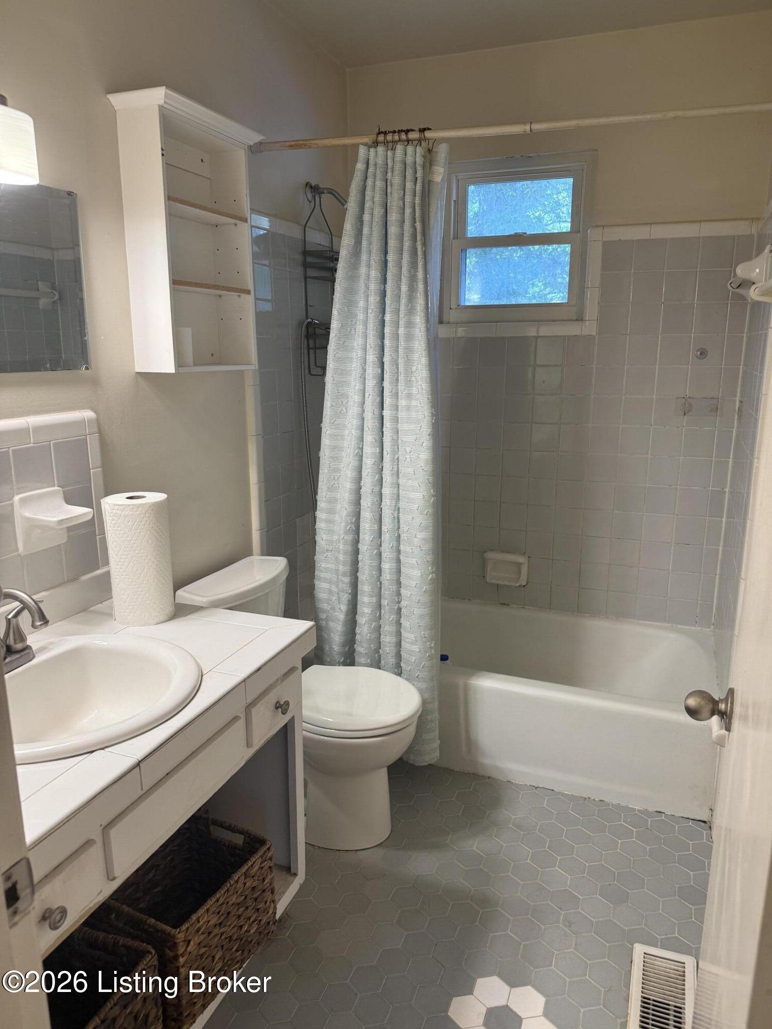 202 S Galt Ave APT 5