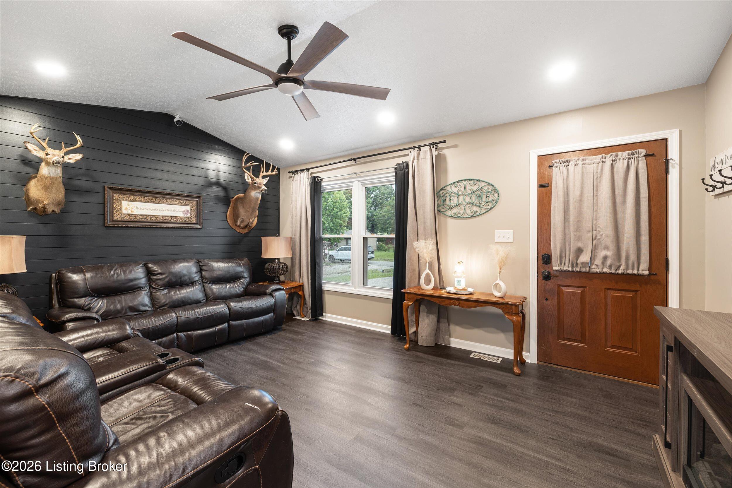 380 Oakrun Dr