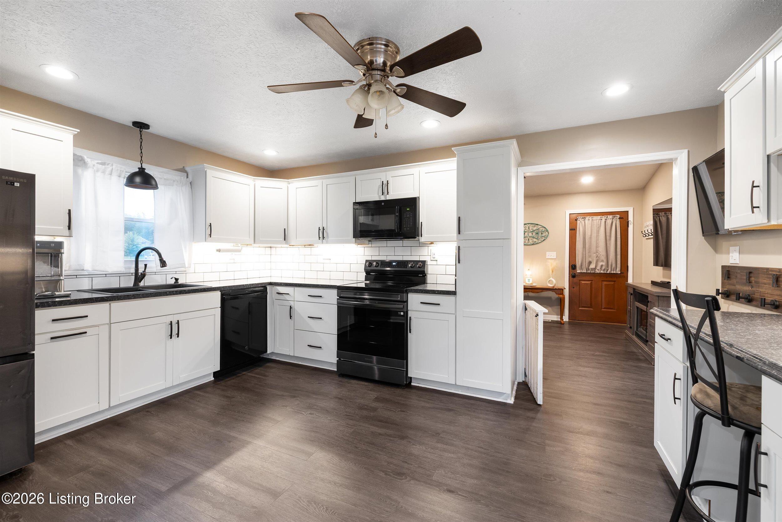 380 Oakrun Dr