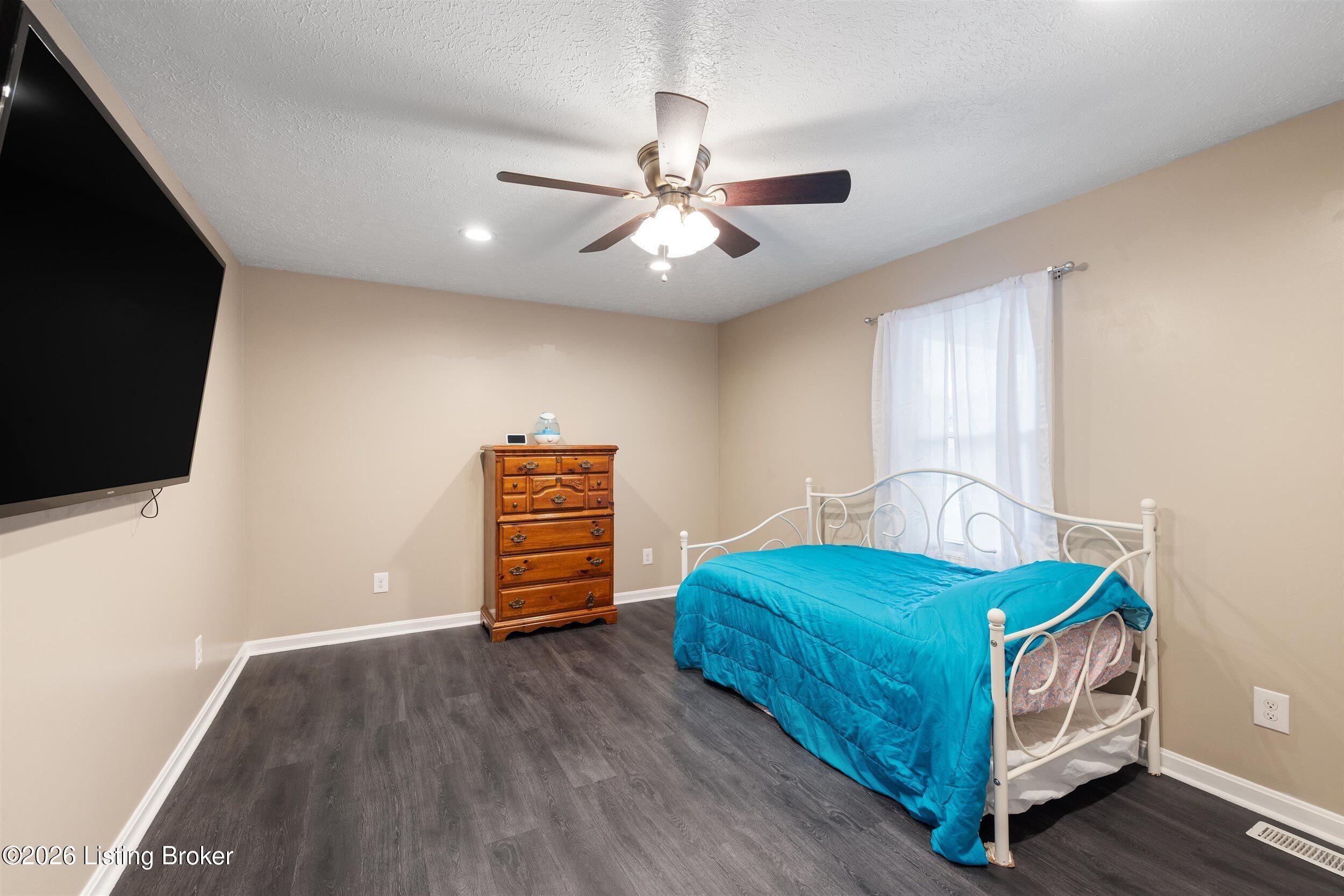 380 Oakrun Dr