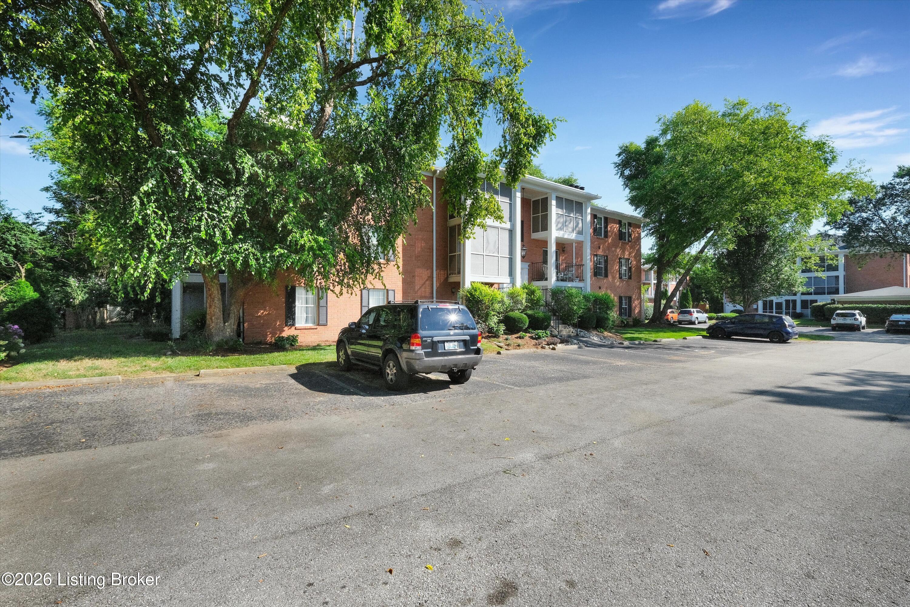 1002 Donard Park Ave