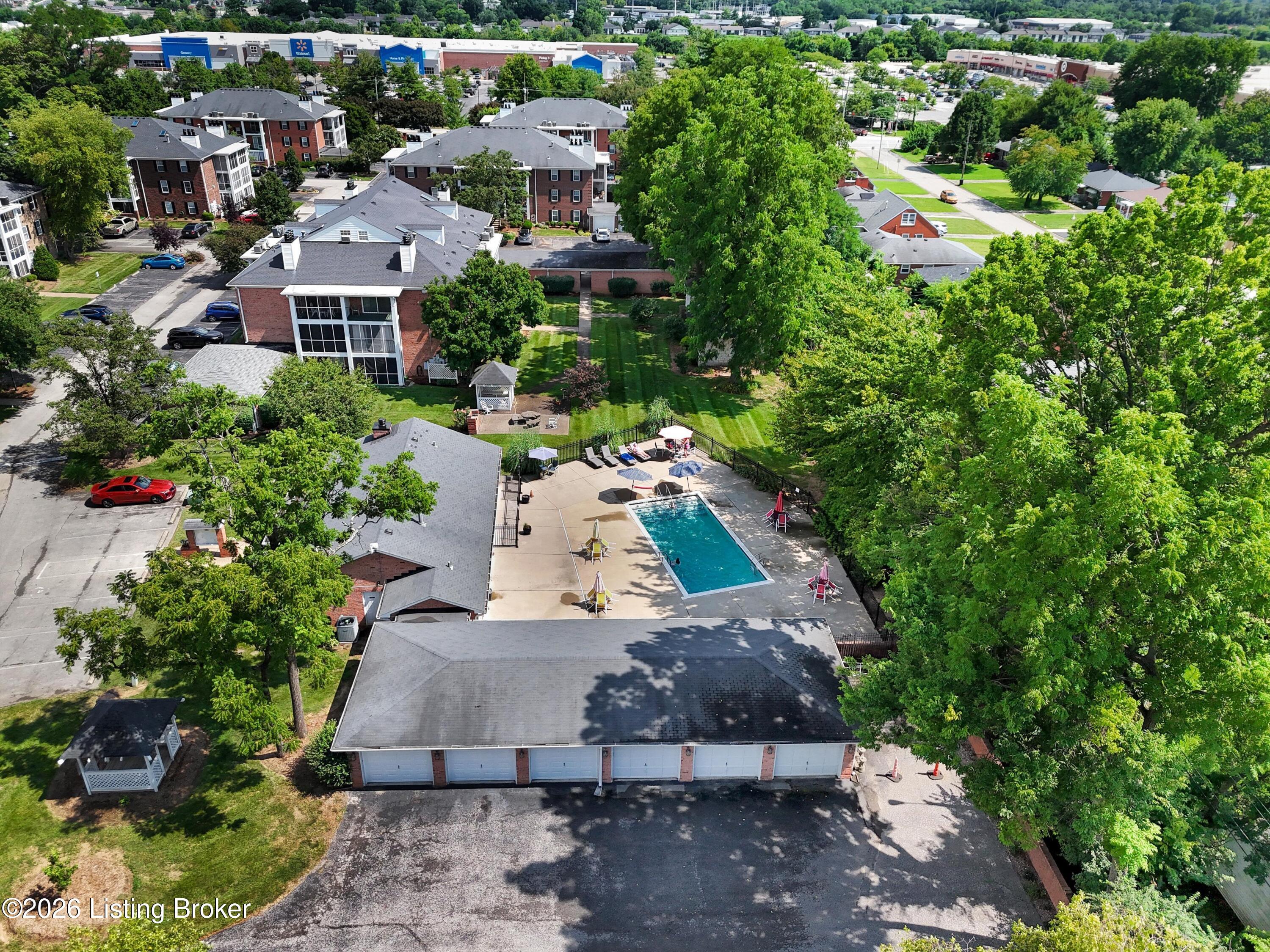 1002 Donard Park Ave
