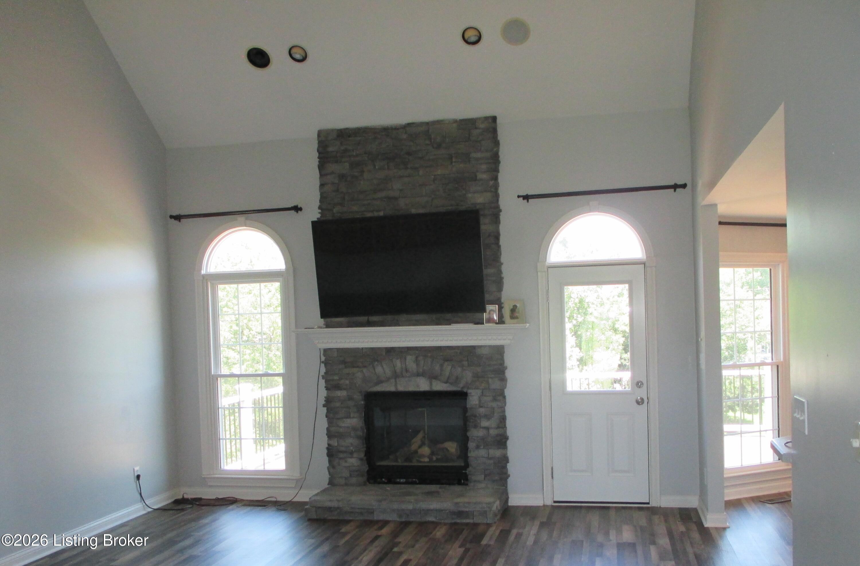 13113 Willow Forest Dr