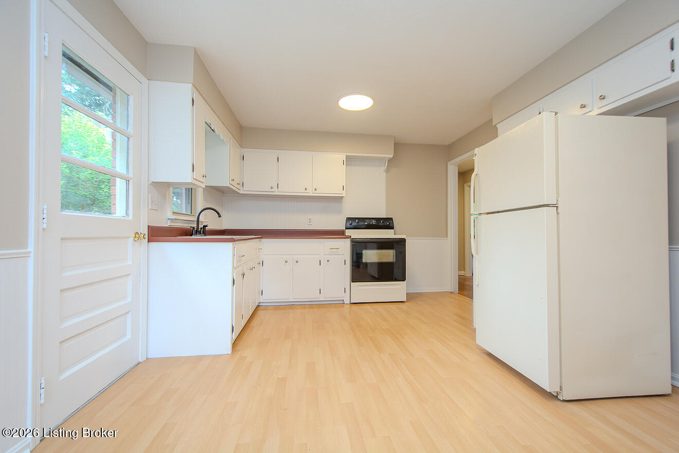 6106 Morning Glory Ln