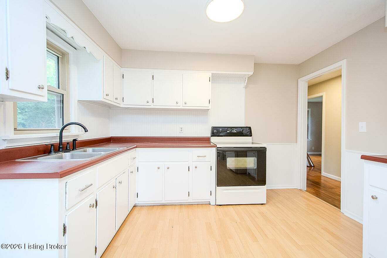 6106 Morning Glory Ln