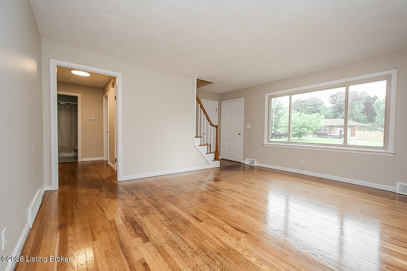 6106 Morning Glory Ln