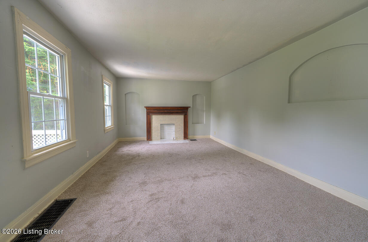 1536 Eskridge Ln