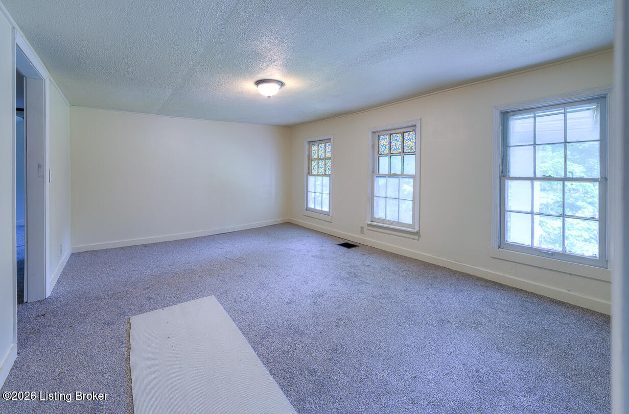 1536 Eskridge Ln