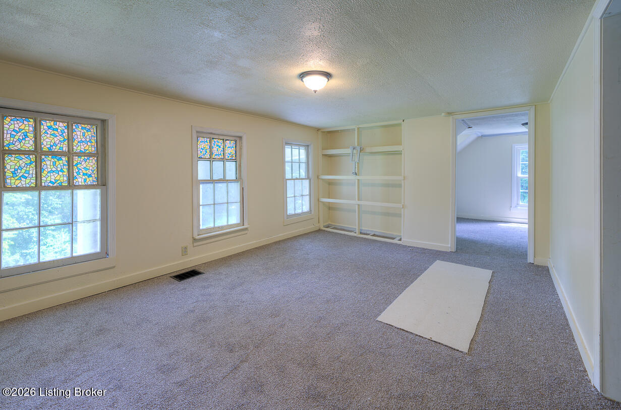 1536 Eskridge Ln