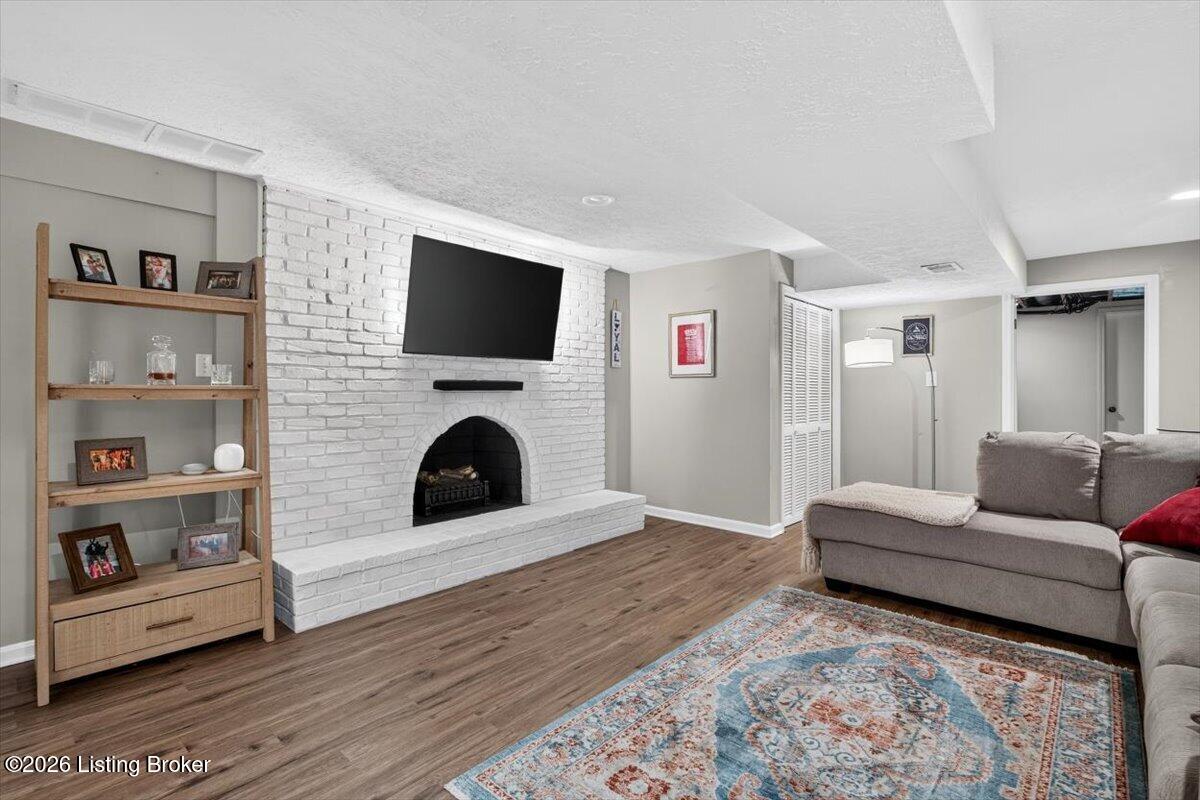 302 Blue Ridge Rd