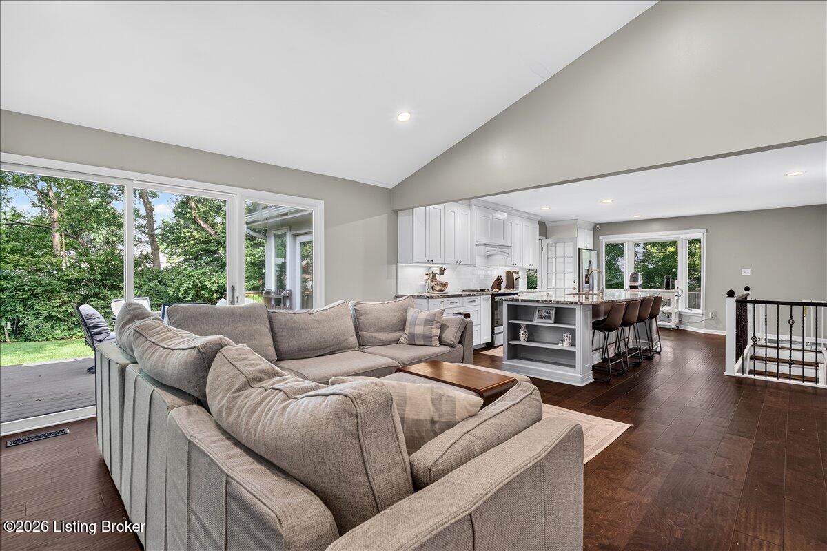 302 Blue Ridge Rd
