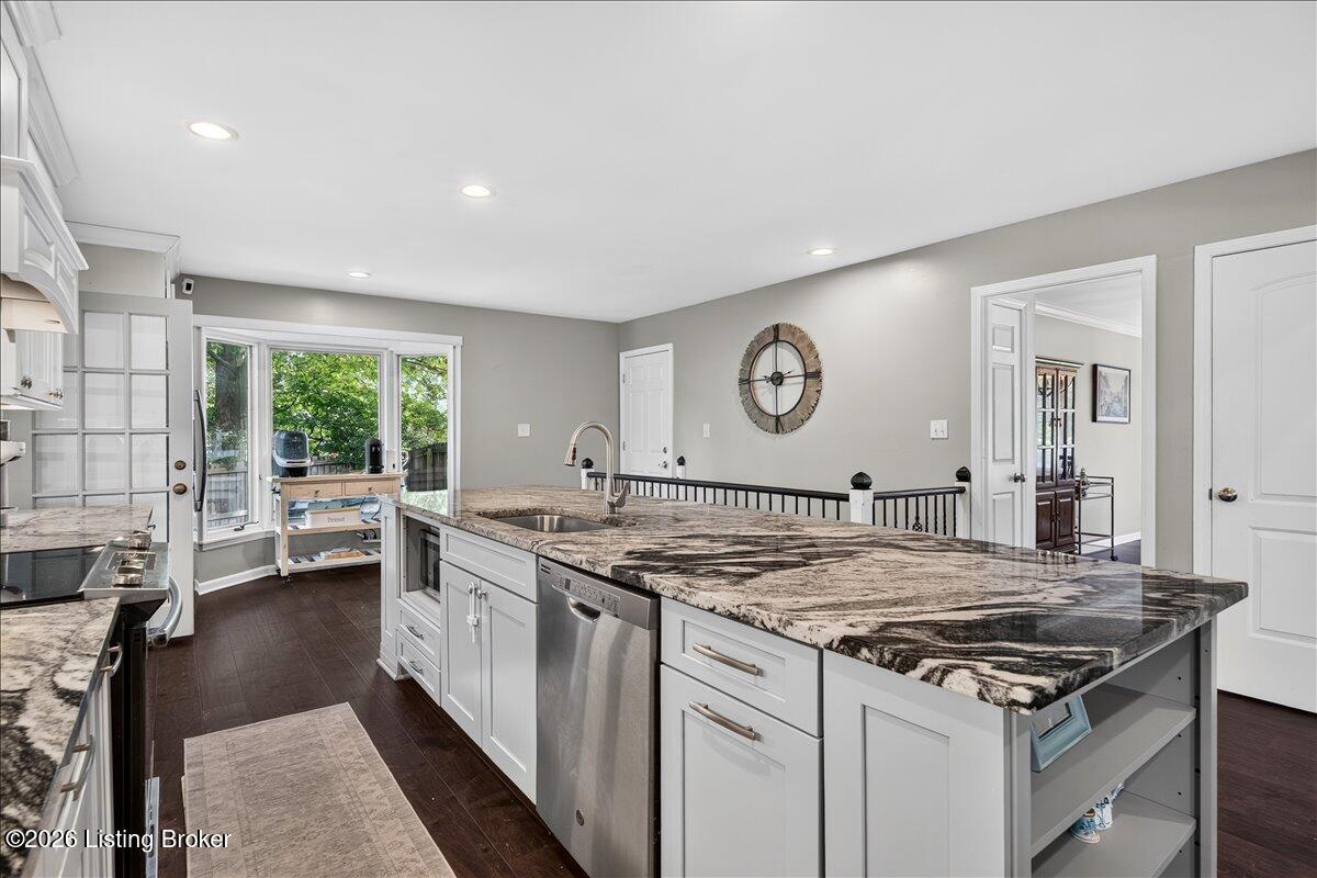 302 Blue Ridge Rd