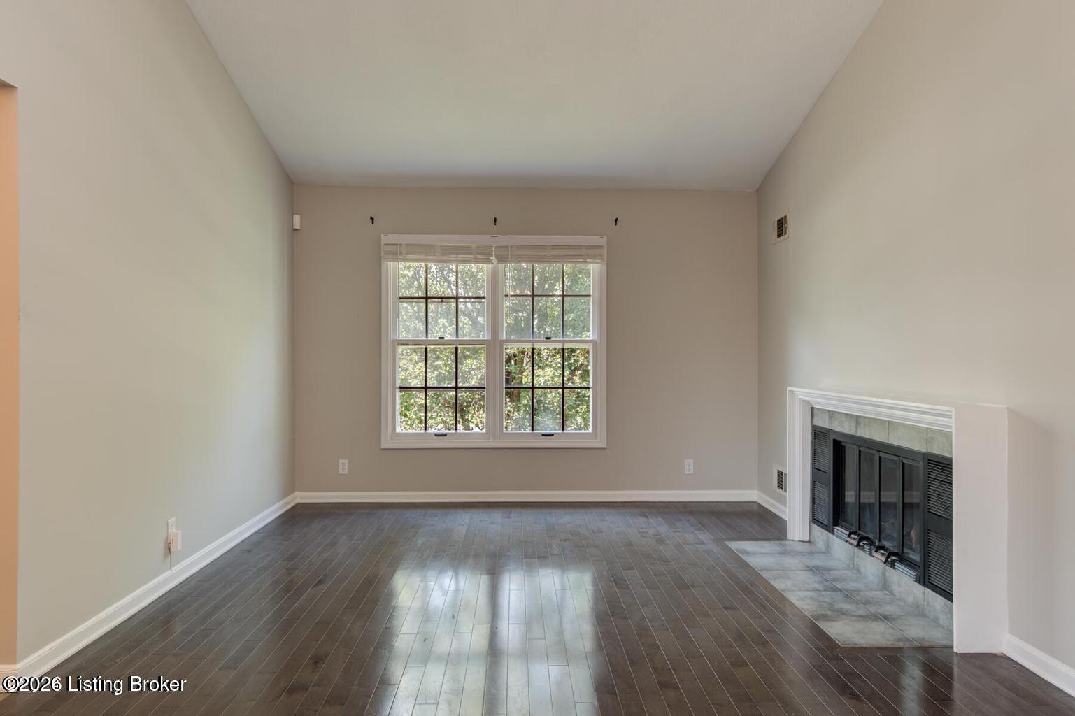 10402 Timberwood Cir
