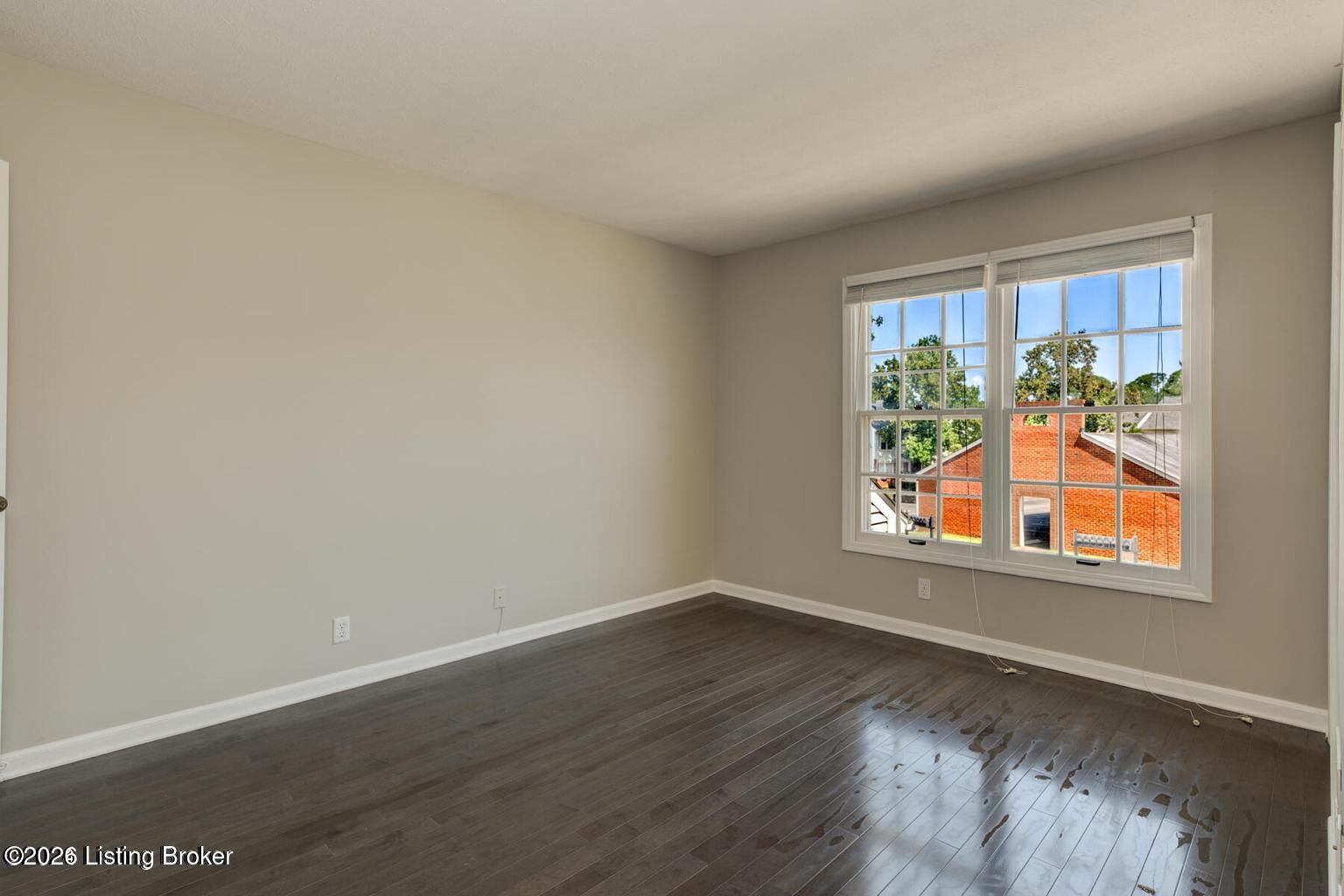 10402 Timberwood Cir