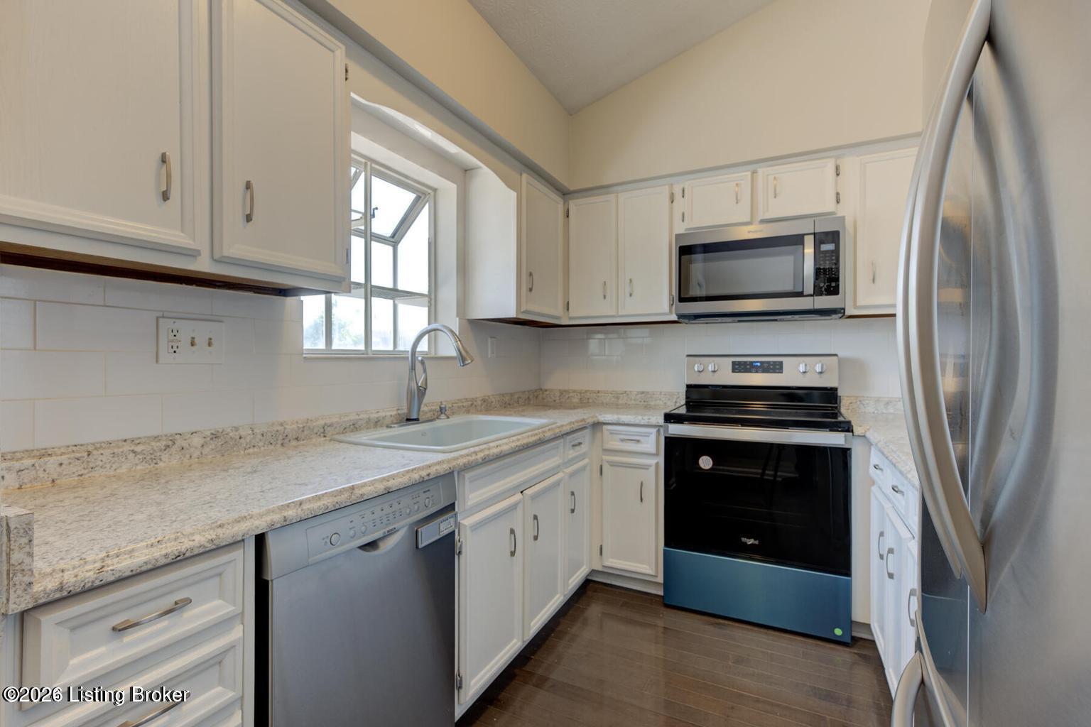 10402 Timberwood Cir