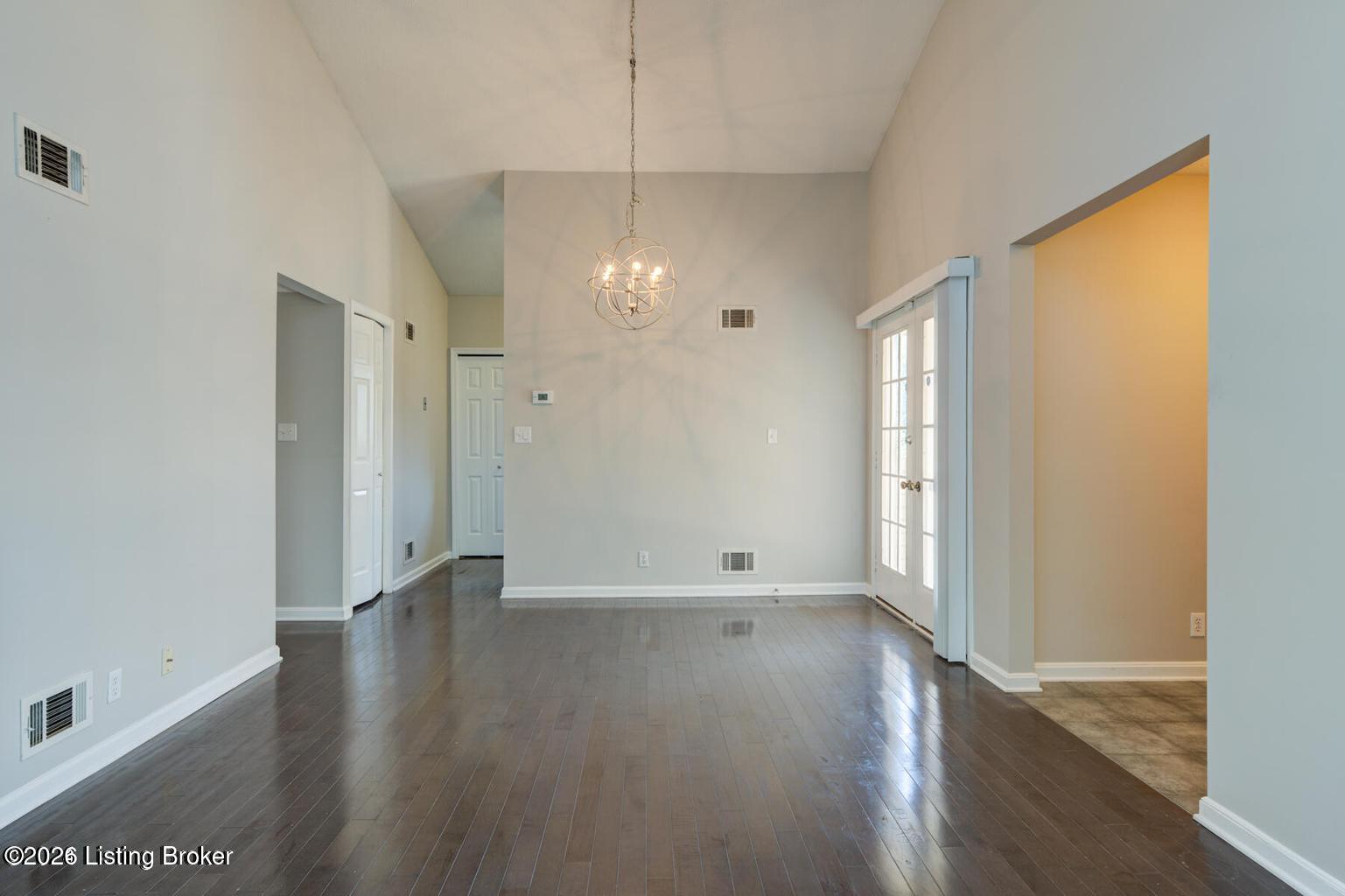 10402 Timberwood Cir
