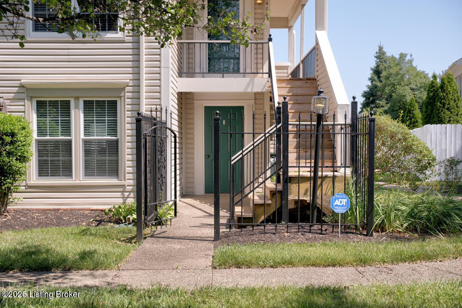10402 Timberwood Cir