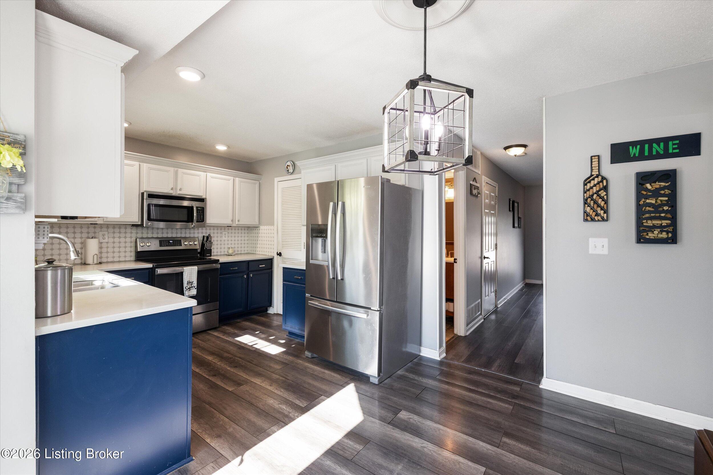 9303 Colonel Cummins Rd