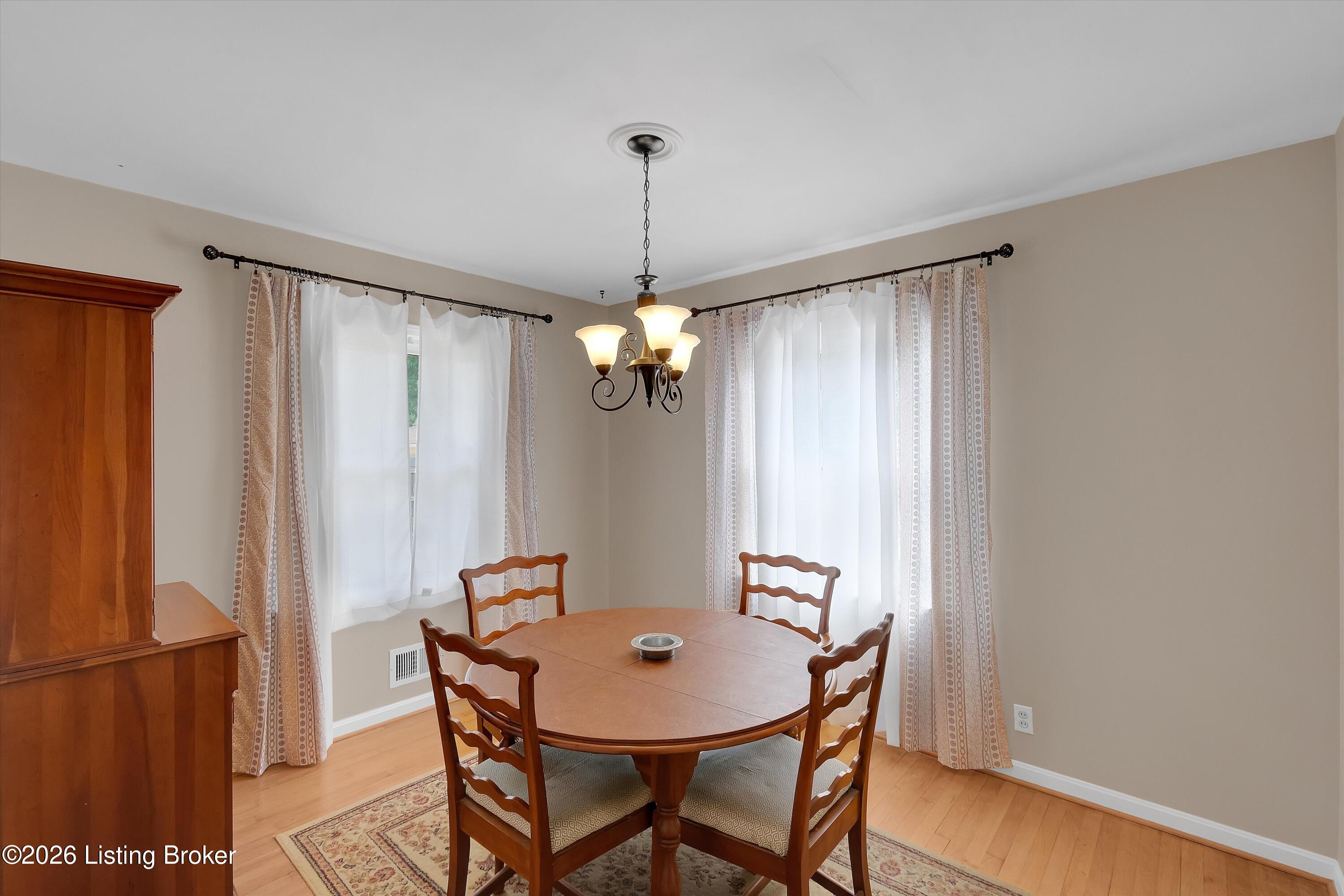 4011 Mamaroneck Rd