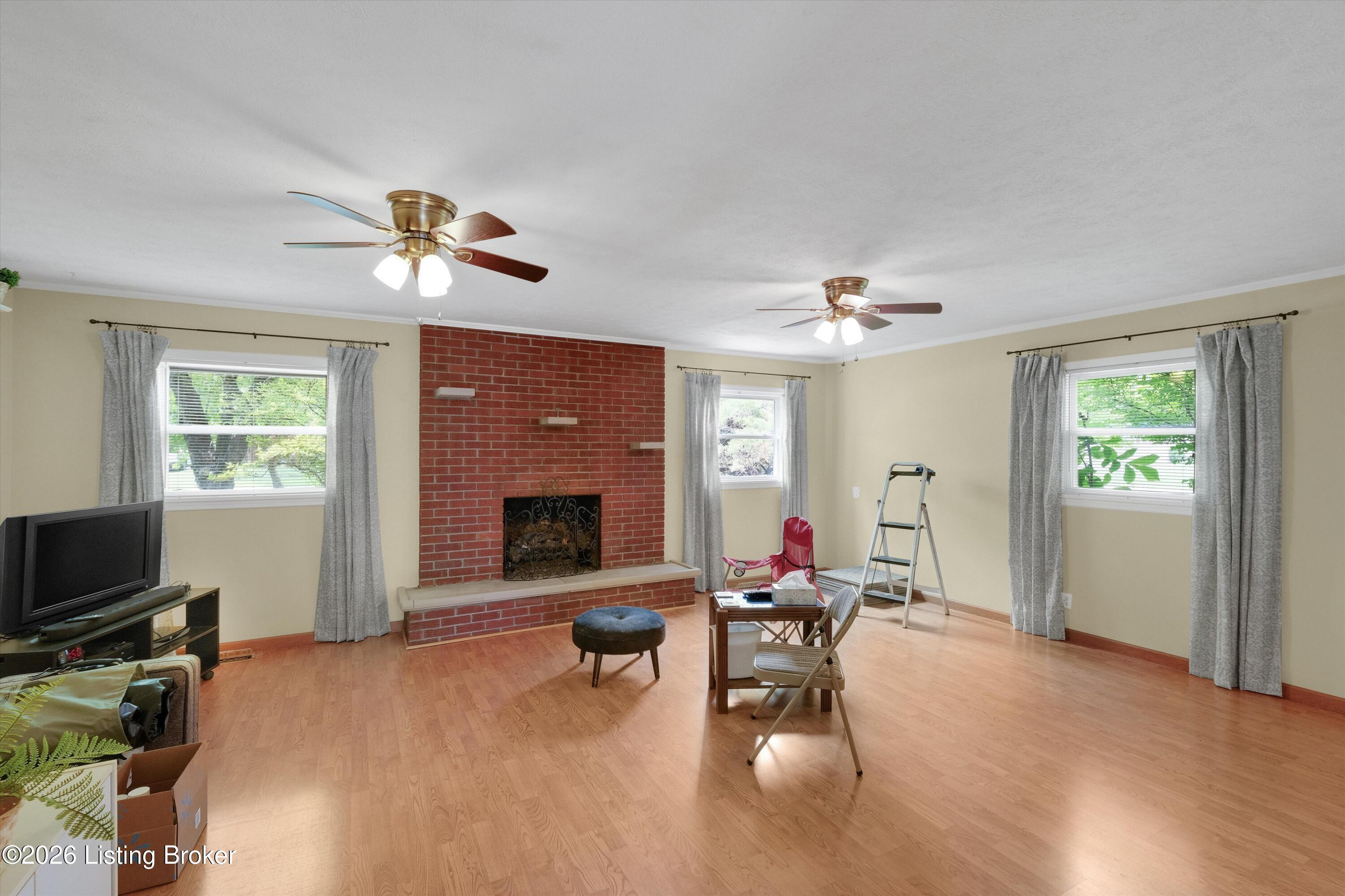4011 Mamaroneck Rd