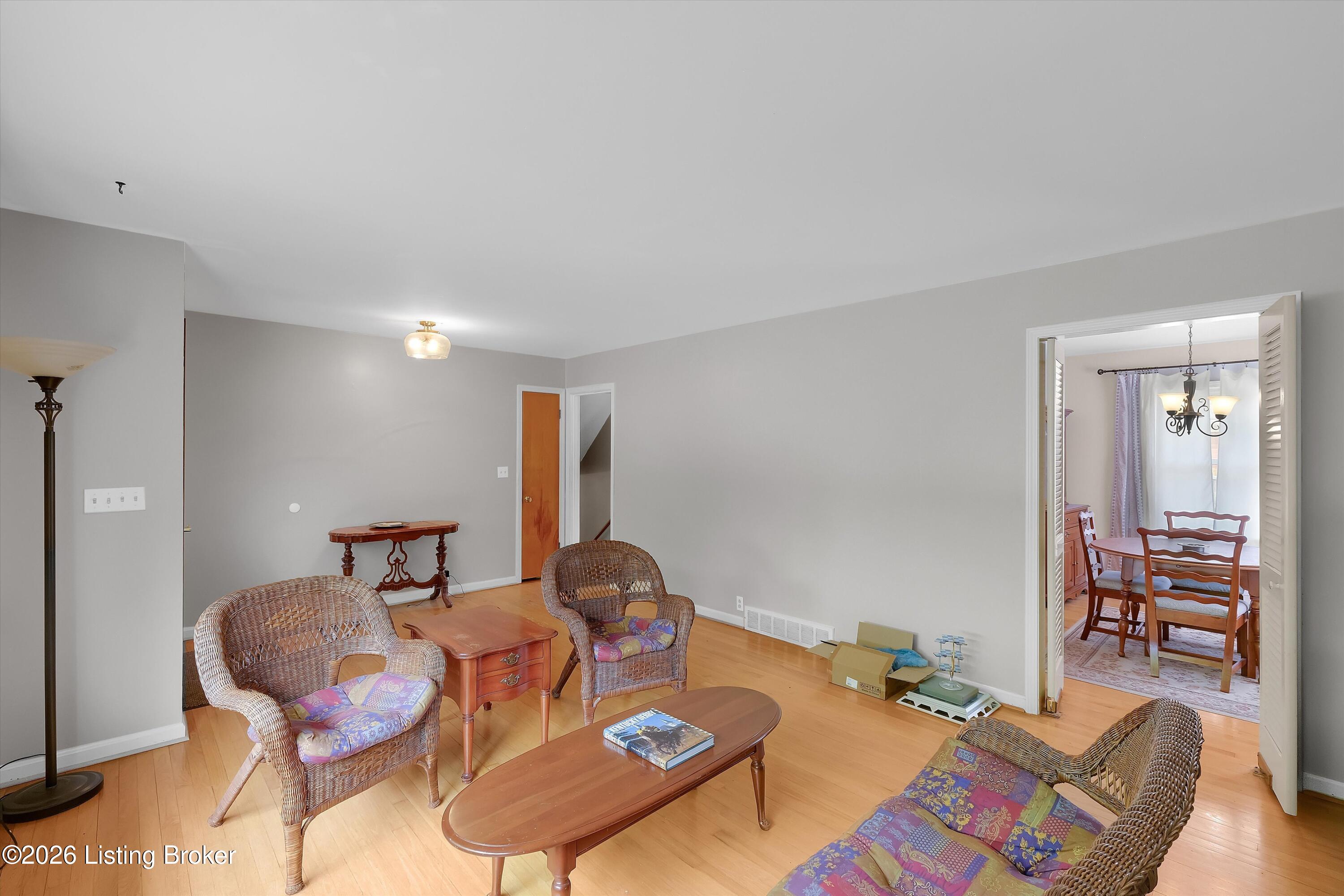 4011 Mamaroneck Rd