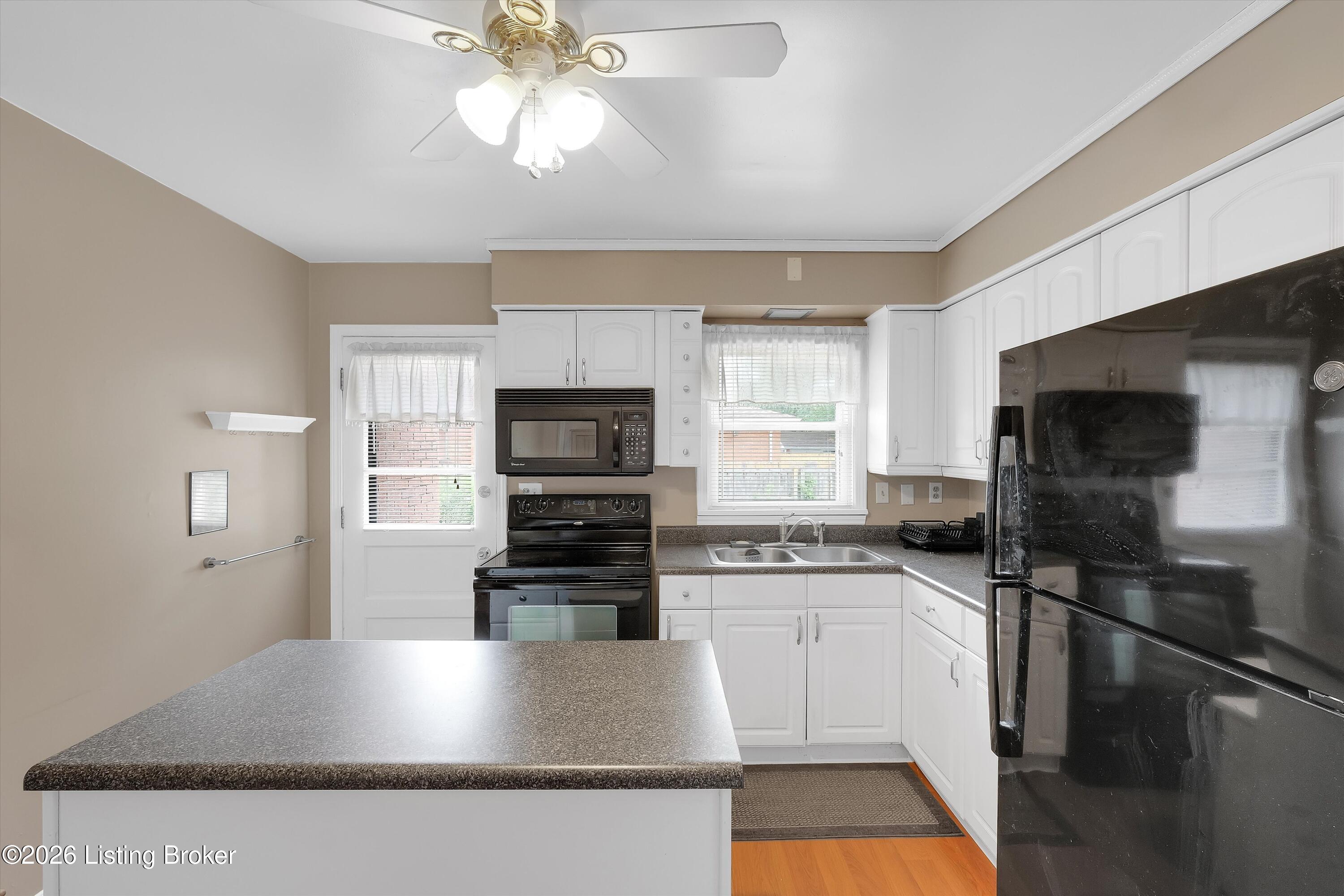 4011 Mamaroneck Rd