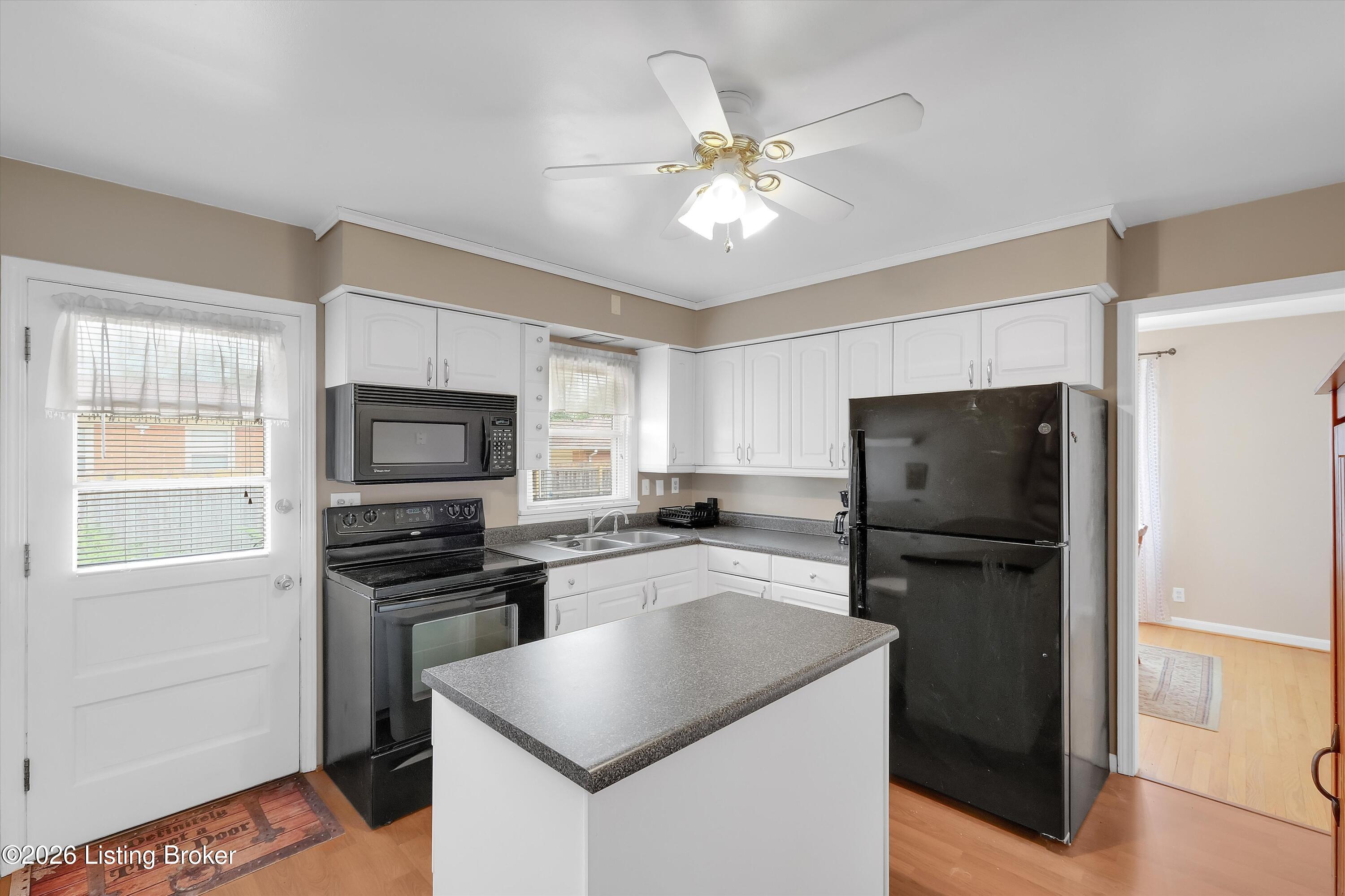 4011 Mamaroneck Rd