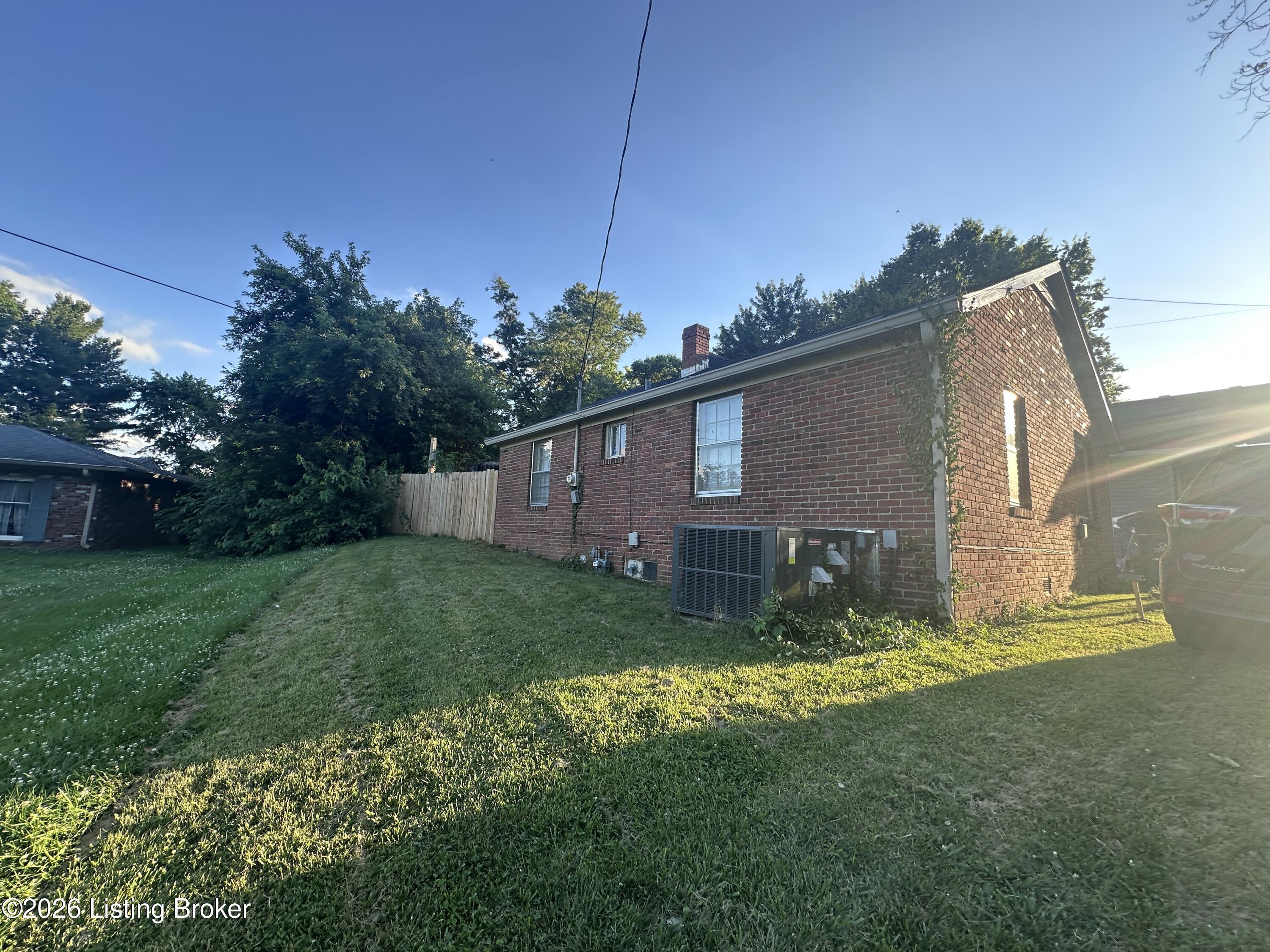 103 Eminence Pike